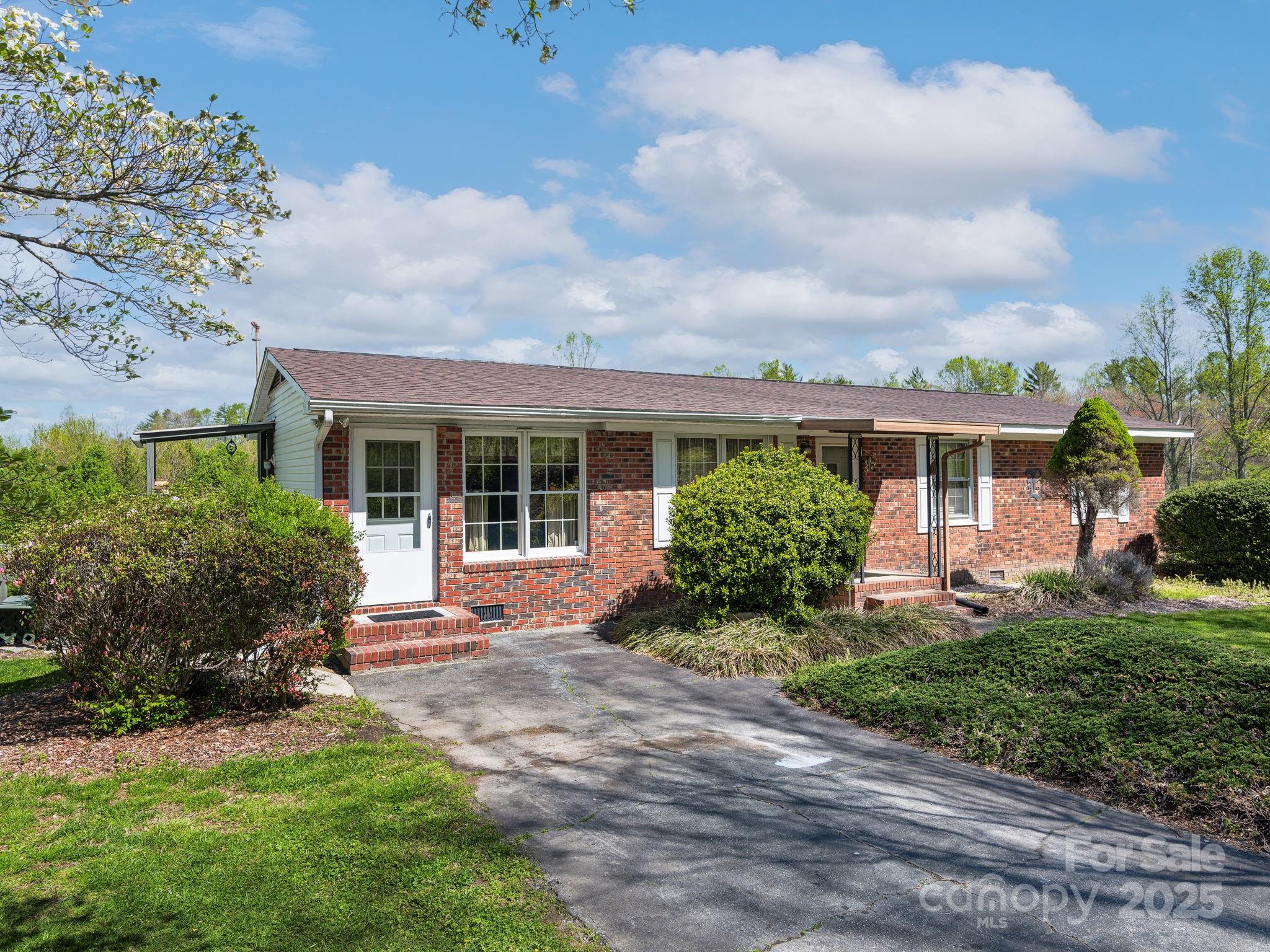 520 Loop Road