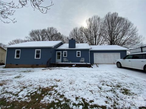 72 Pleasant Garden Drive Taylorsville NC 28681