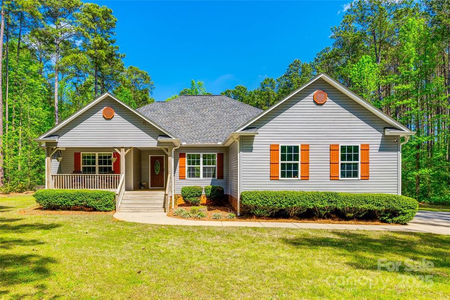 Welcome to 1006 Chambers Rd, a beautifully maintained home nestled on 3.58 serene acres in York. This spacious 4-bedroom residence boasts an inviting open floor plan, perfect for modern living and entertaining. Enjoy the warmth of wood floors, an abundance of natural light, and a thoughtfully designed layout with a split-bedroom plan.
The kitchen is a chef’s dream, featuring a large kitchen island, stainless steel appliances, and plenty of counter space for meal prep and gatherings. Retreat to the primary suite, complete with dual vanities, a relaxing soaking tub, and a separate shower for ultimate comfort. Step outside and unwind on the covered front porch or enjoy quiet evenings on the covered rear porch, surrounded by nature. With plenty of room to roam and grow, this property offers the perfect blend of tranquility and modern convenience. Don't miss this rare opportunity to own a slice of country living while still being conveniently located near shopping and dining.