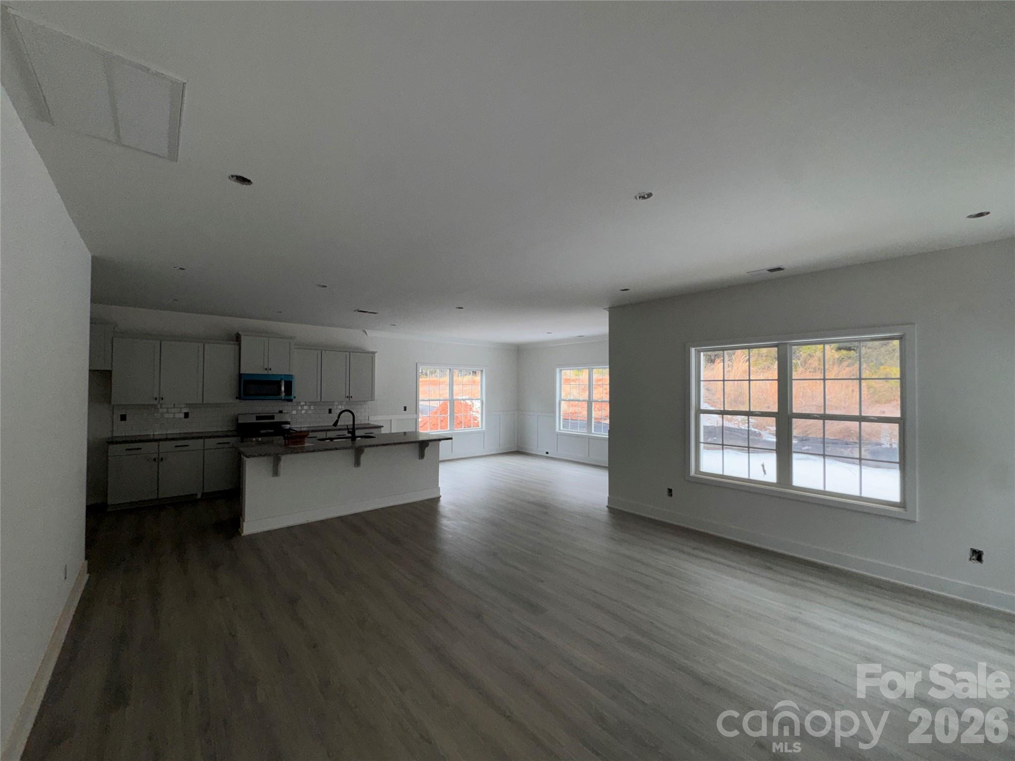 724 Inwood Hill Drive 8