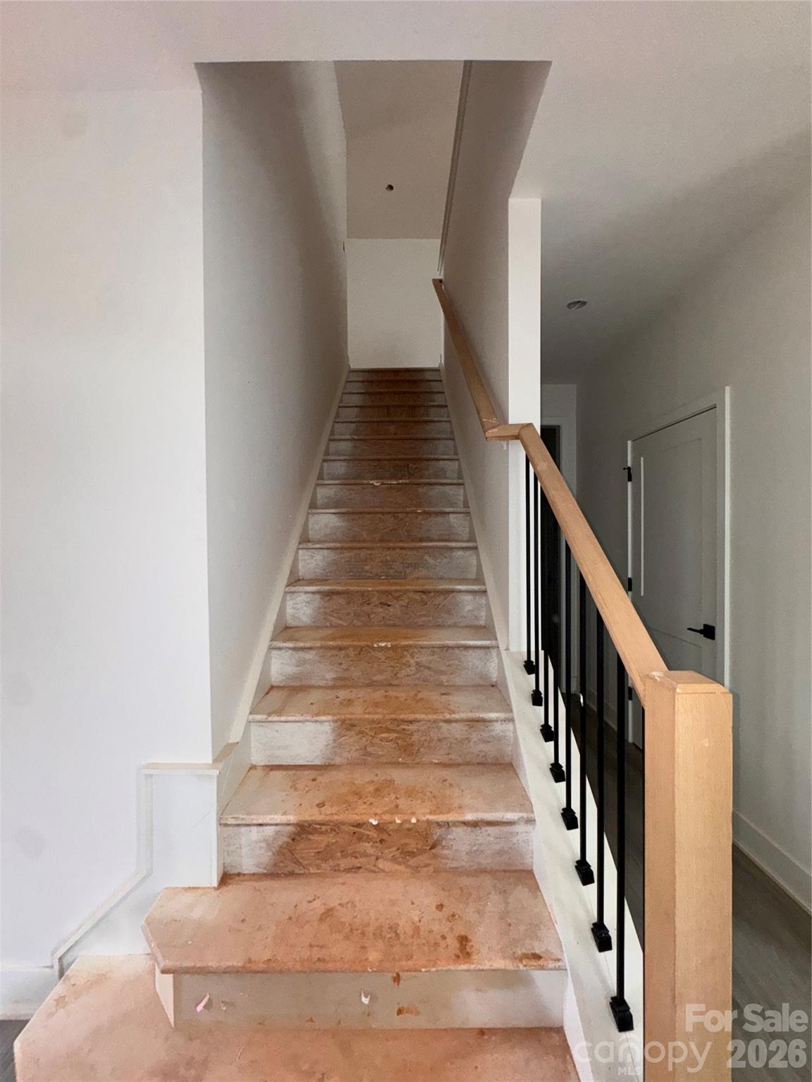 724 Inwood Hill Drive 8