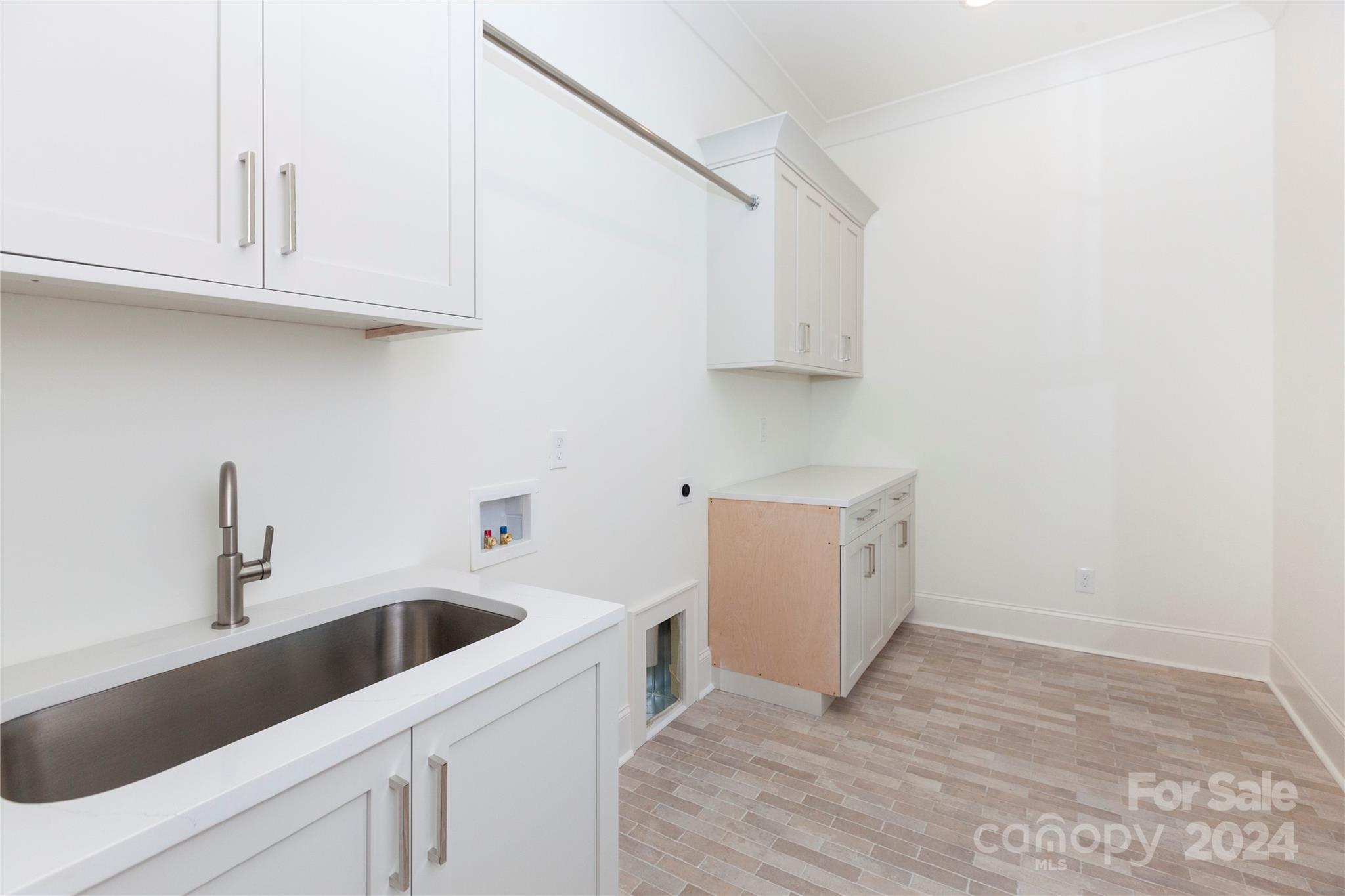 Riverchase Estates - Residential