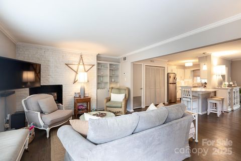 2229 Rexford Road E Charlotte NC 28211
