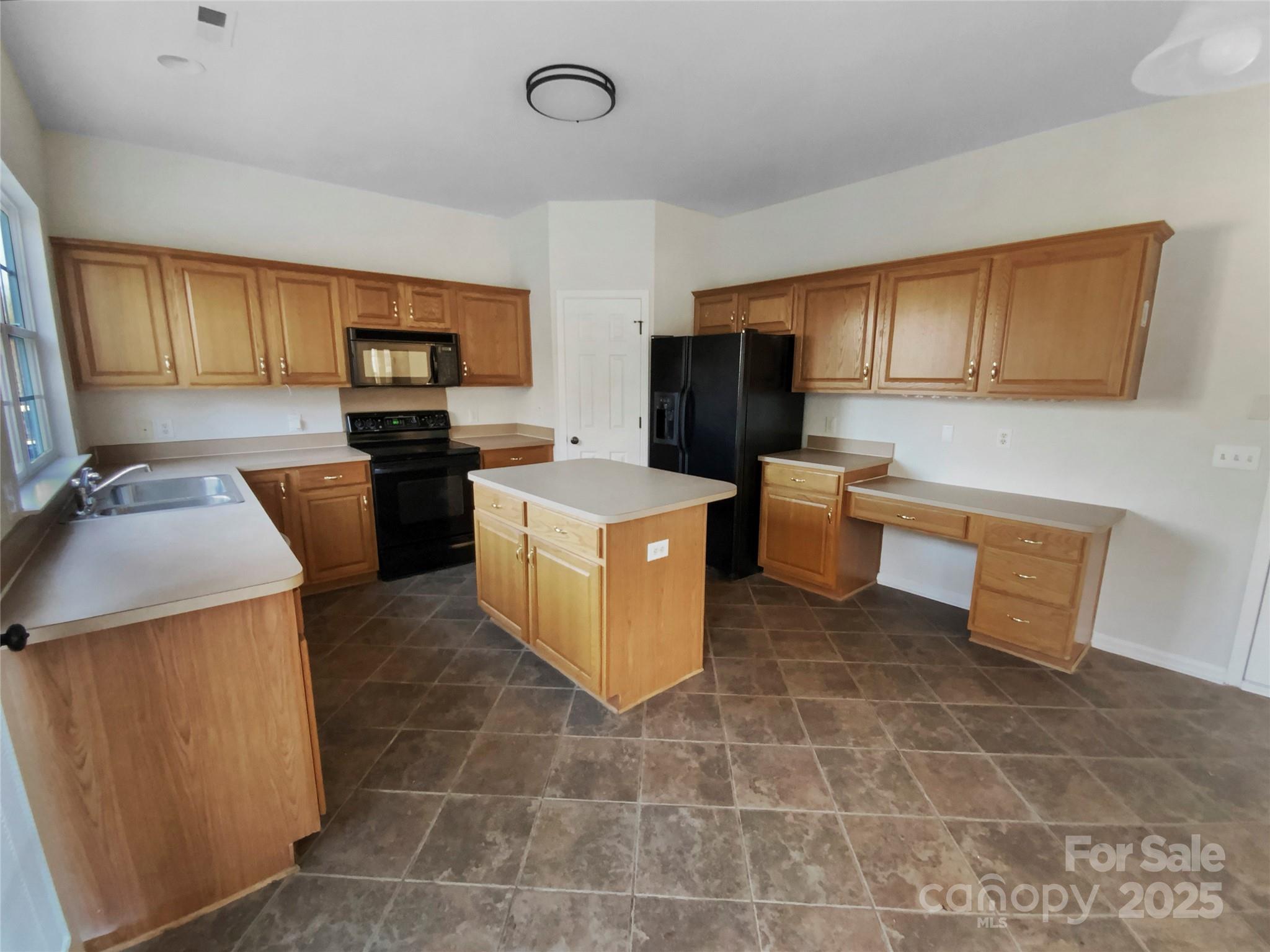 18414 Victoria Bay Drive