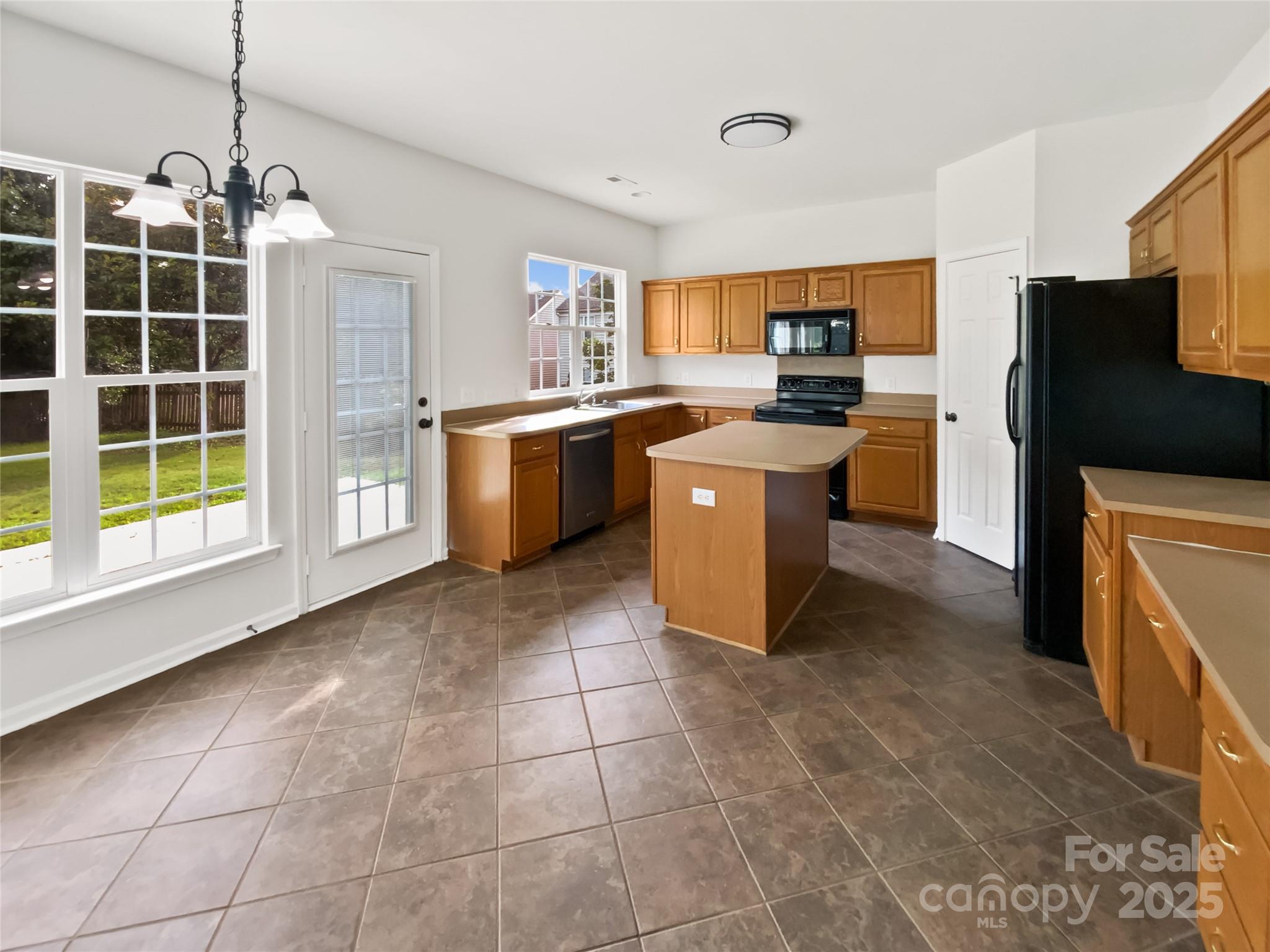 18414 Victoria Bay Drive
