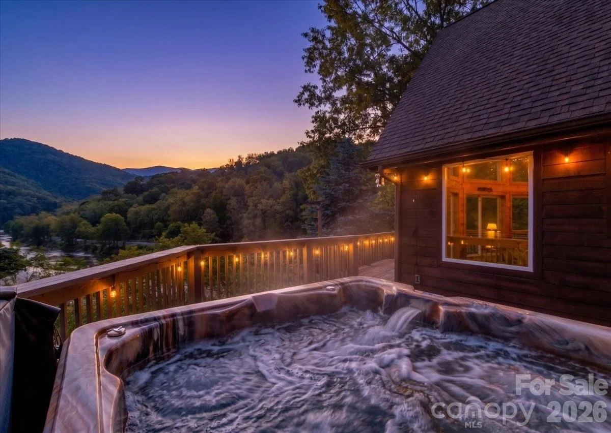 7714 State Highway 197 Highway N, Green Mountain, NC, 28740