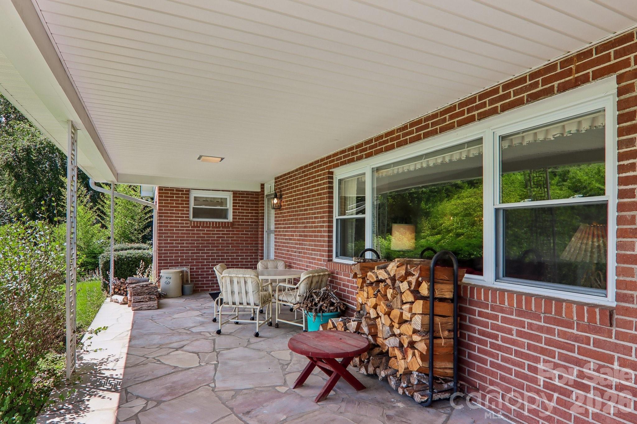 1404 Valmont Drive