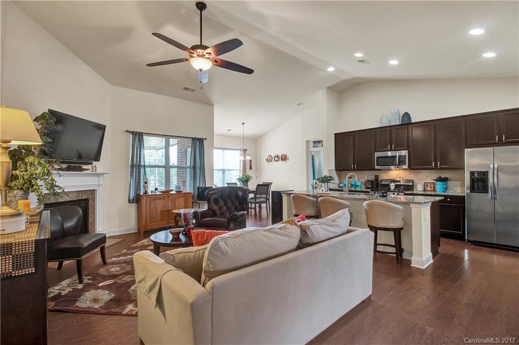 Stoneridge Lakes - Residential