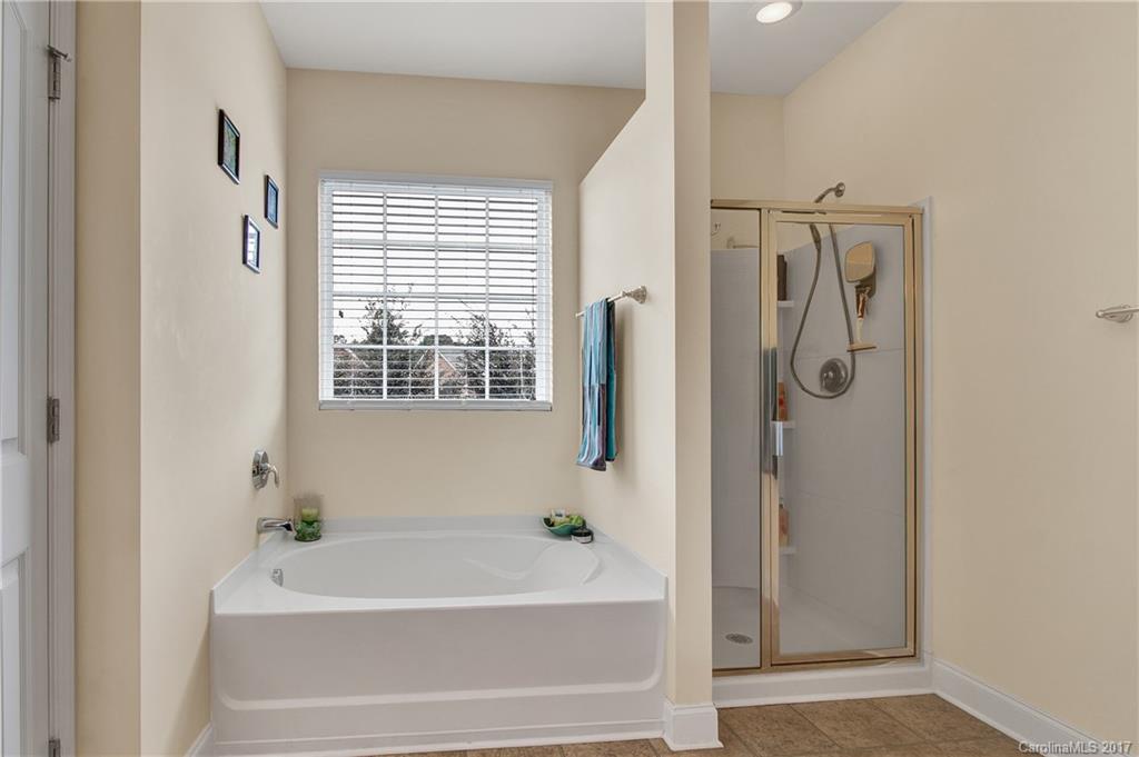 Stoneridge Lakes - Residential