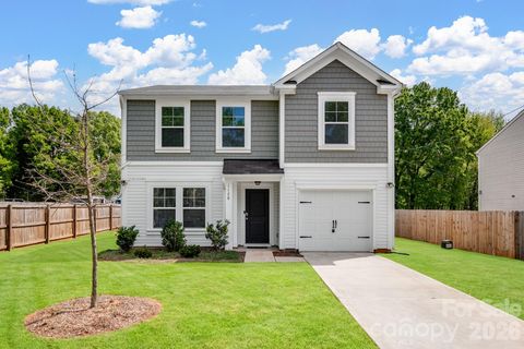 1128 Young Street Mooresville NC 28115