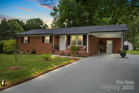 324 Autumn Drive Harrisburg NC 28075