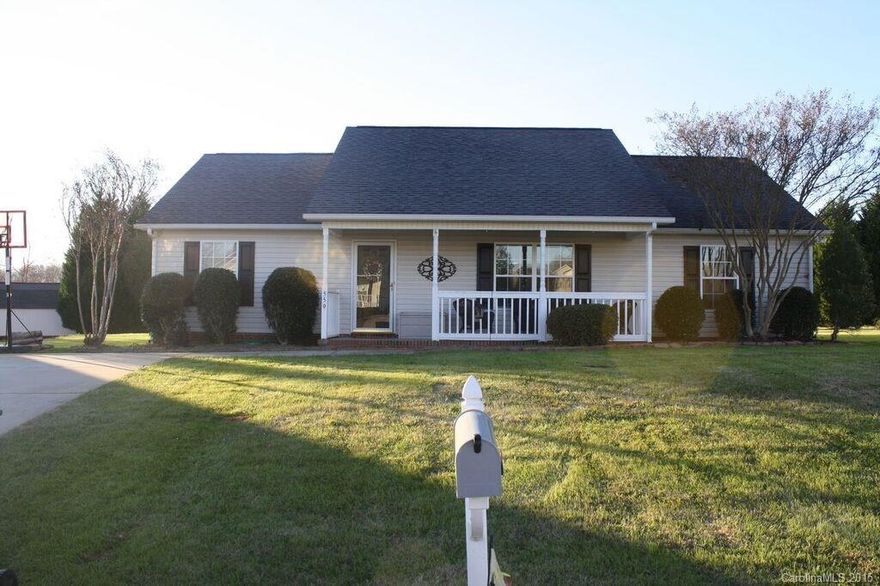 Make this adorable, well maintained, affordable, ranch style  house YOUR "Home Sweet Home". Desirable open, split bedroom floor plan in an established neighborhood make this one a must see! This home is move in ready with 3 beds, 2 baths and  immaculate paint and floors. Come and get it while it lasts!