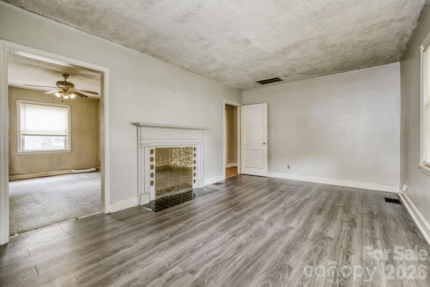2316 Edison Street