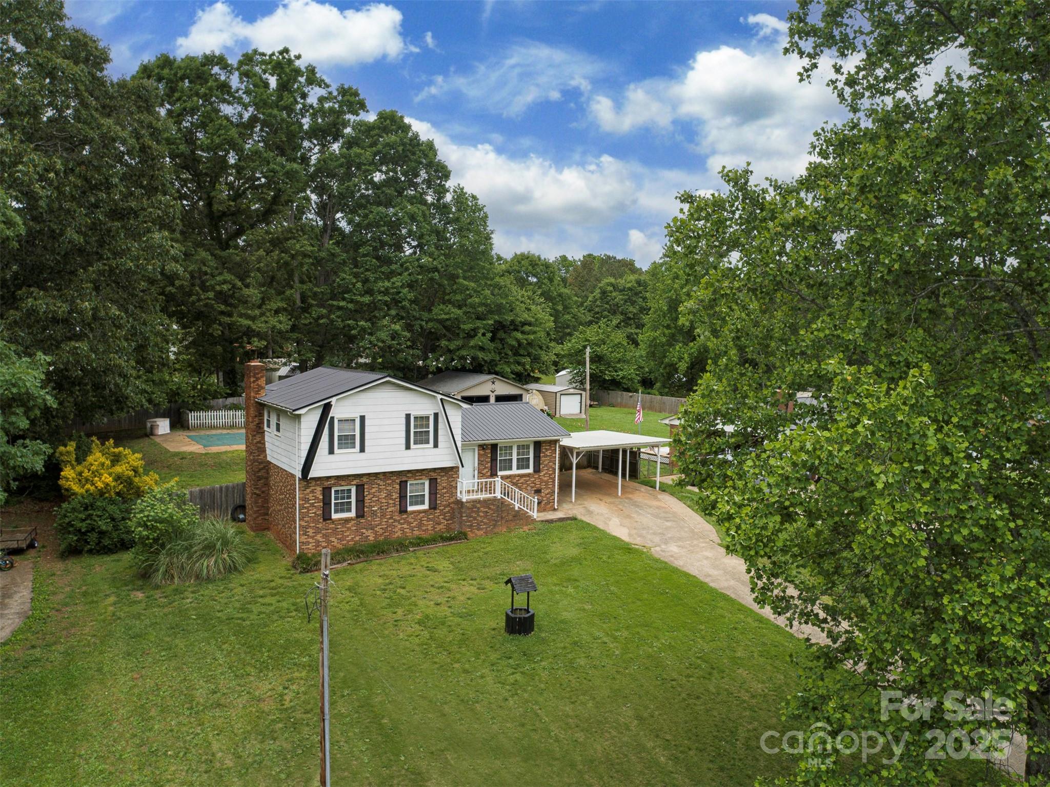 1040 Spring Drive