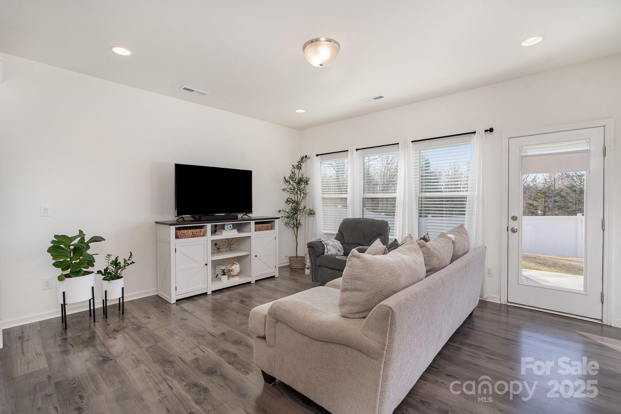 Austen Lakes - Residential