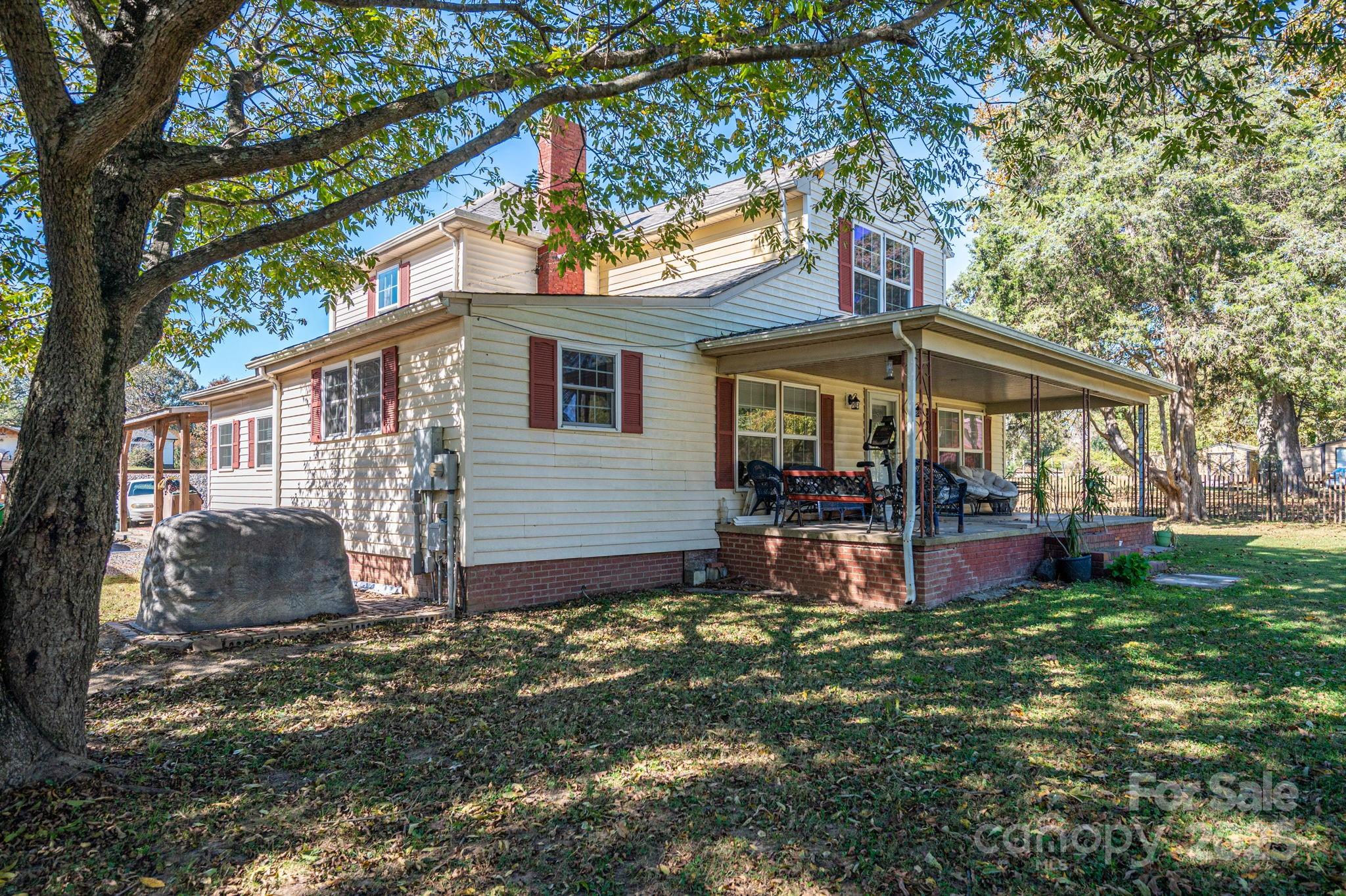 1481 Depot Street