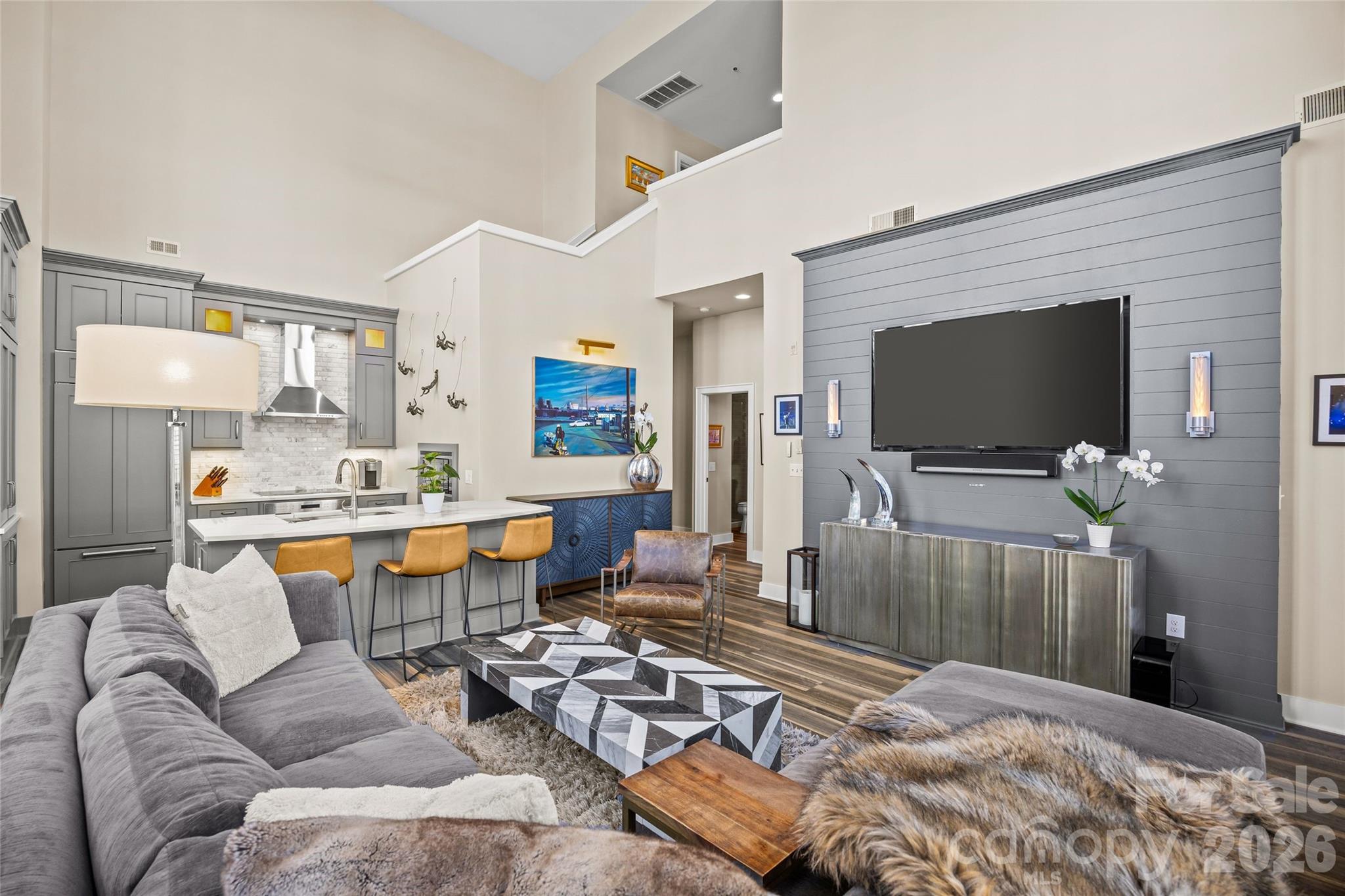 115 E Park Avenue 101