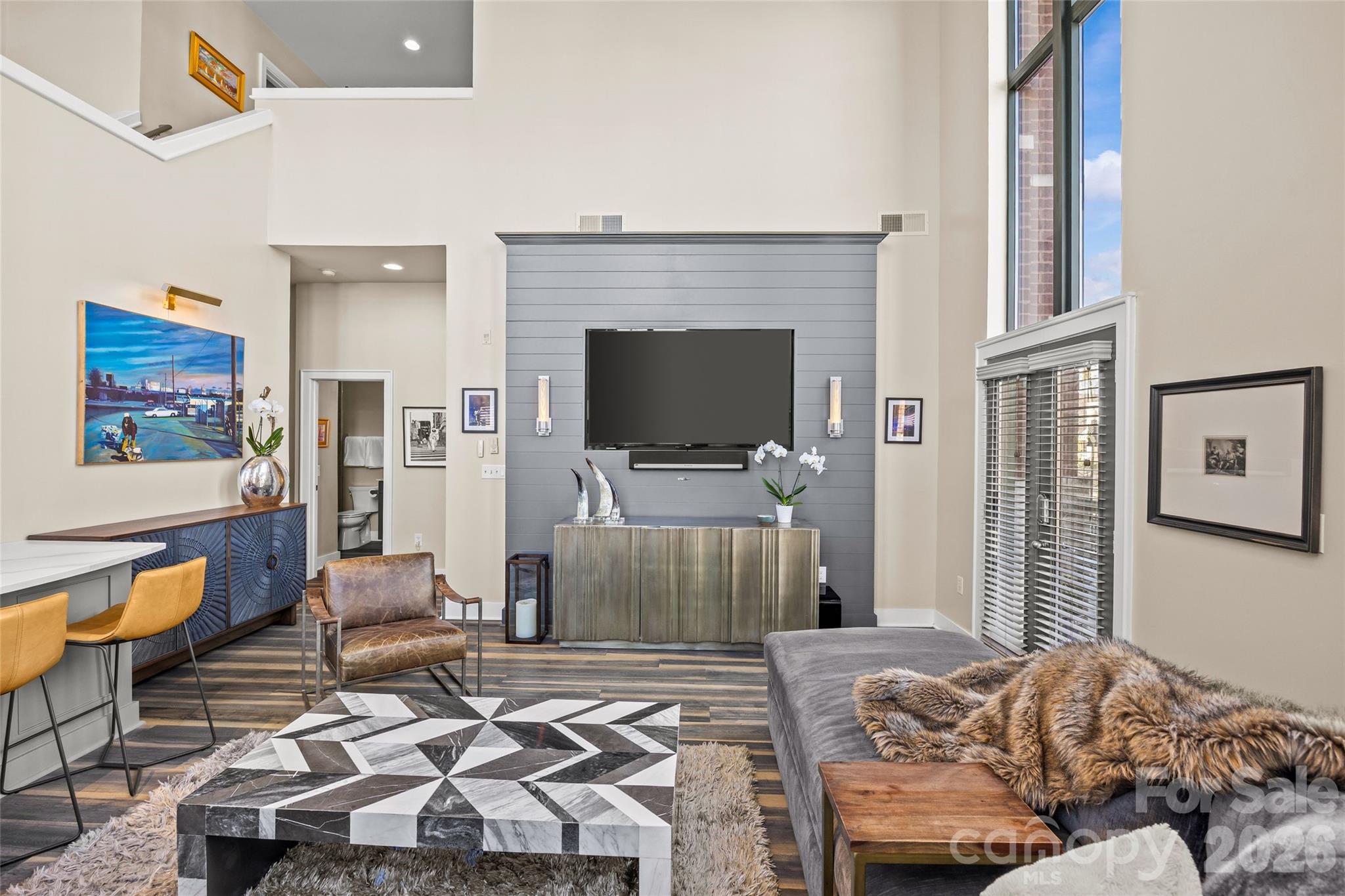 115 E Park Avenue 101