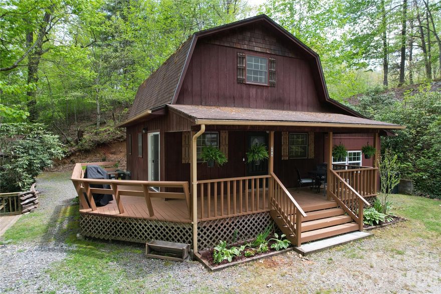 Whittier - Absolutely adorable updated cabin with guest house! Located in the Barkers Creek community, only 13 miles from Harrah's Cherokee Casino. Main house has 3 bedrooms & 2 baths, and the guest house has an additional 1 bedroom & 1 bath. Multiple viewing decks to enjoy the beautiful mountain views. Large storage building and wood shed. Successful rental with most furnishings included in sale. Don't miss this one!