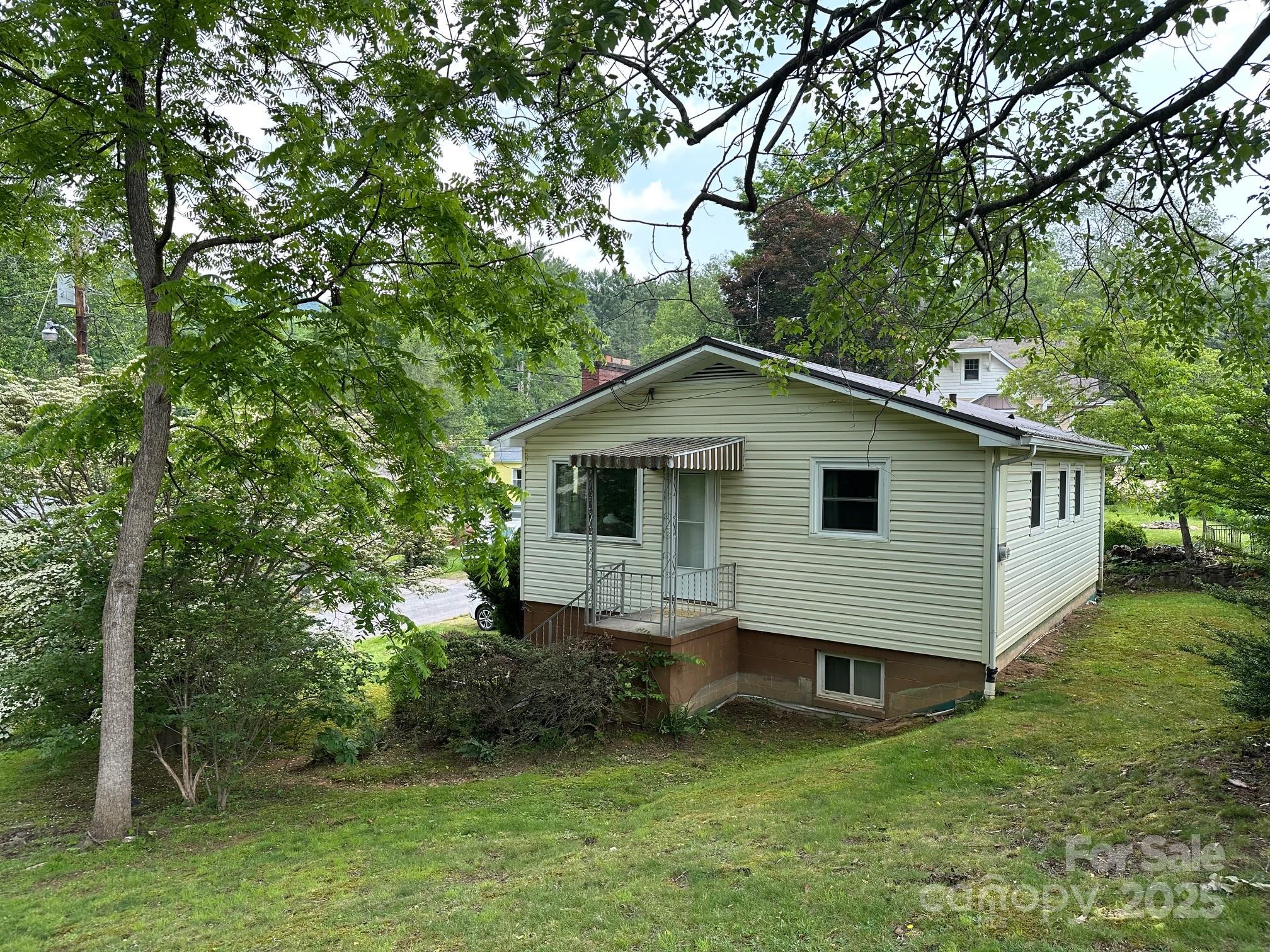 180 White Dogwood Lane
