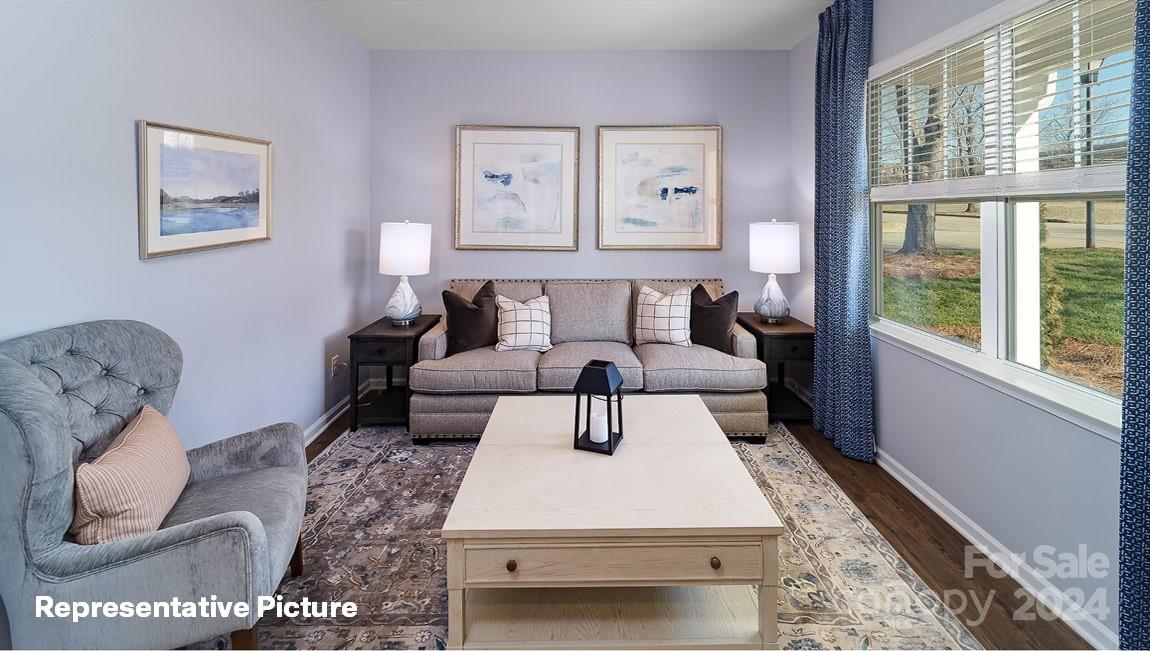 The Hamptons at Hickory - Residential