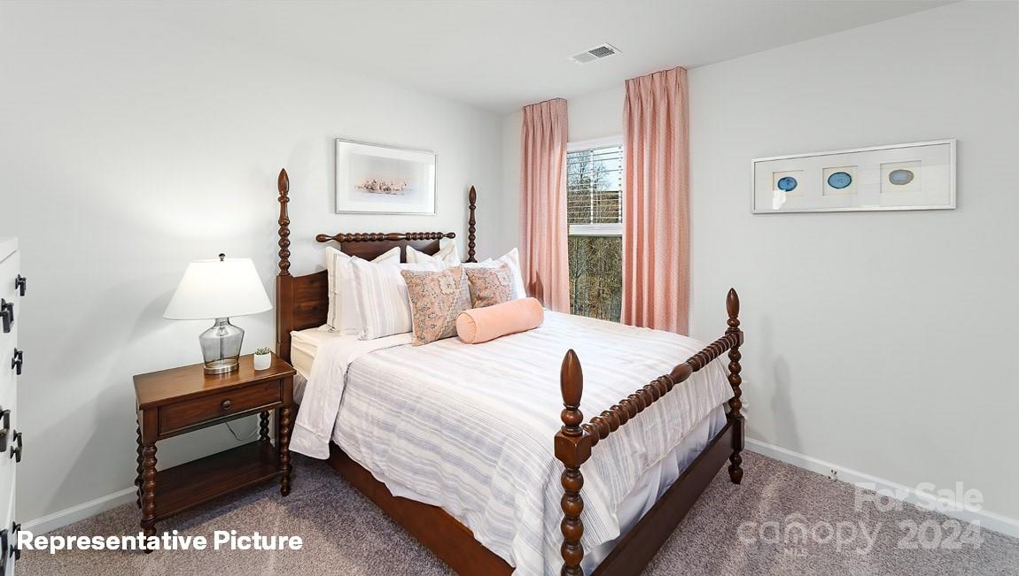 The Hamptons at Hickory - Residential
