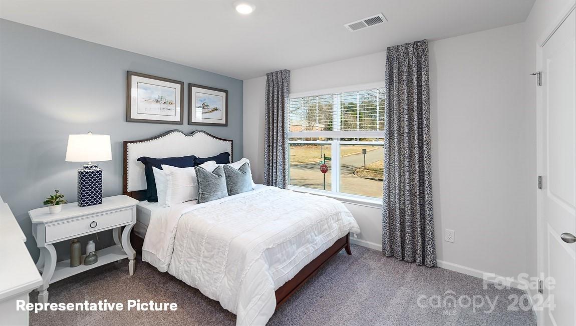 The Hamptons at Hickory - Residential