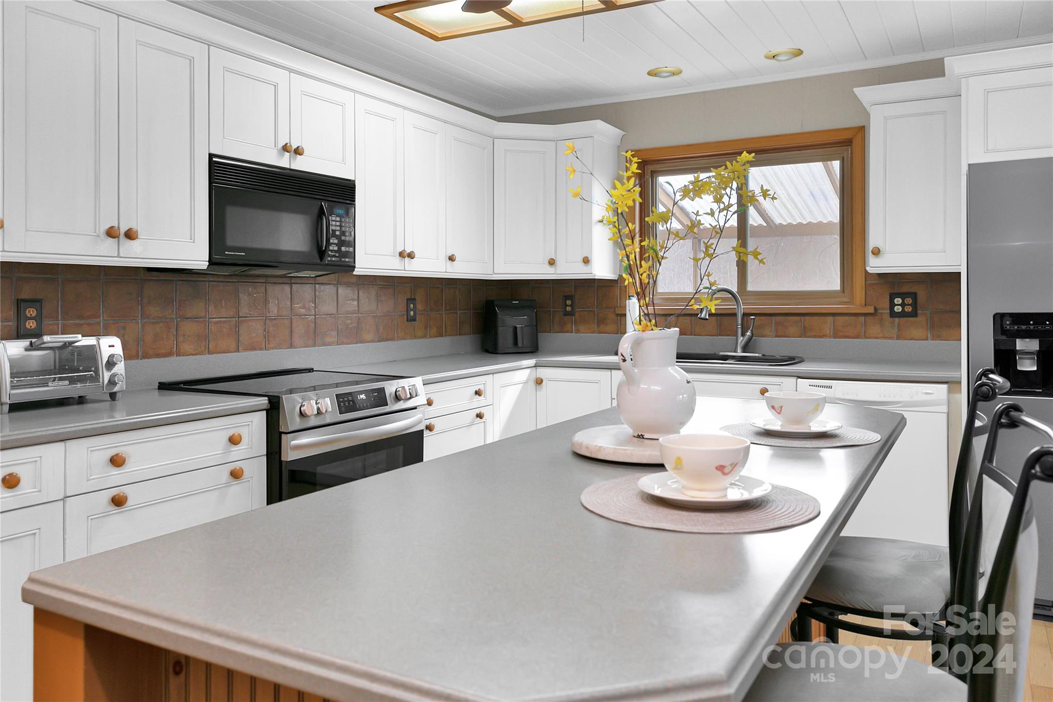 Lake Hondah - Residential