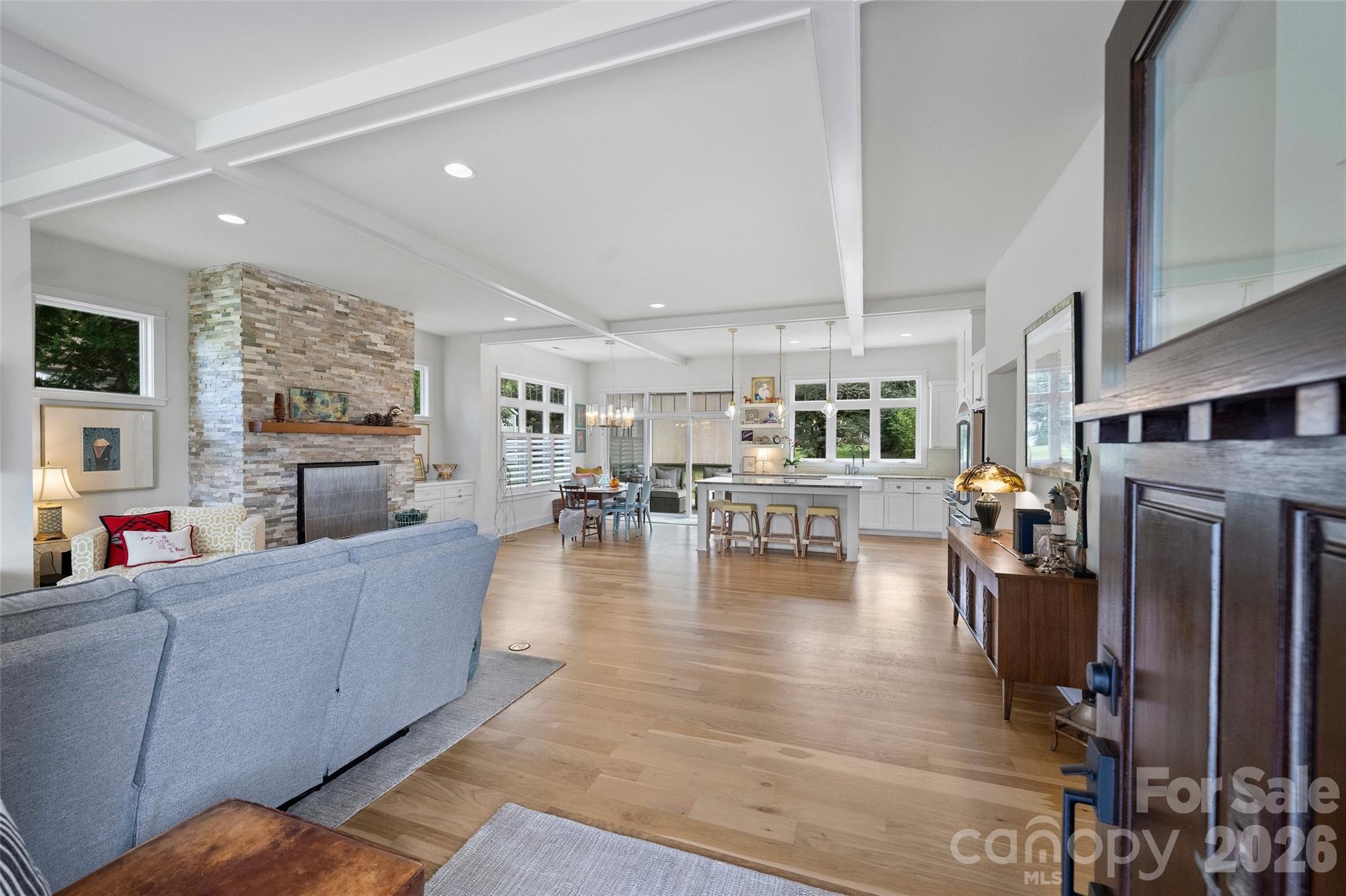 21228 Lakeview Circle