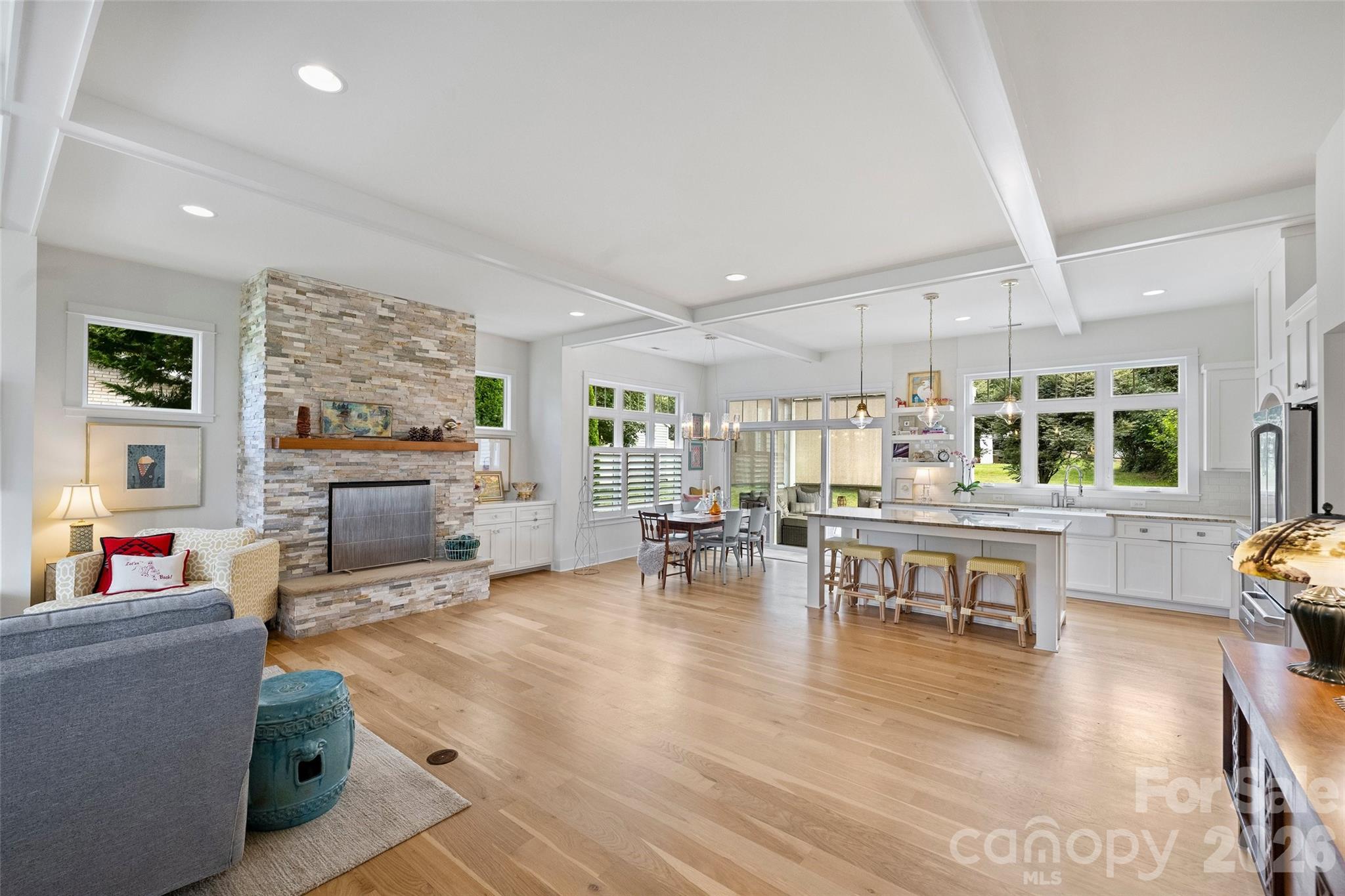 21228 Lakeview Circle