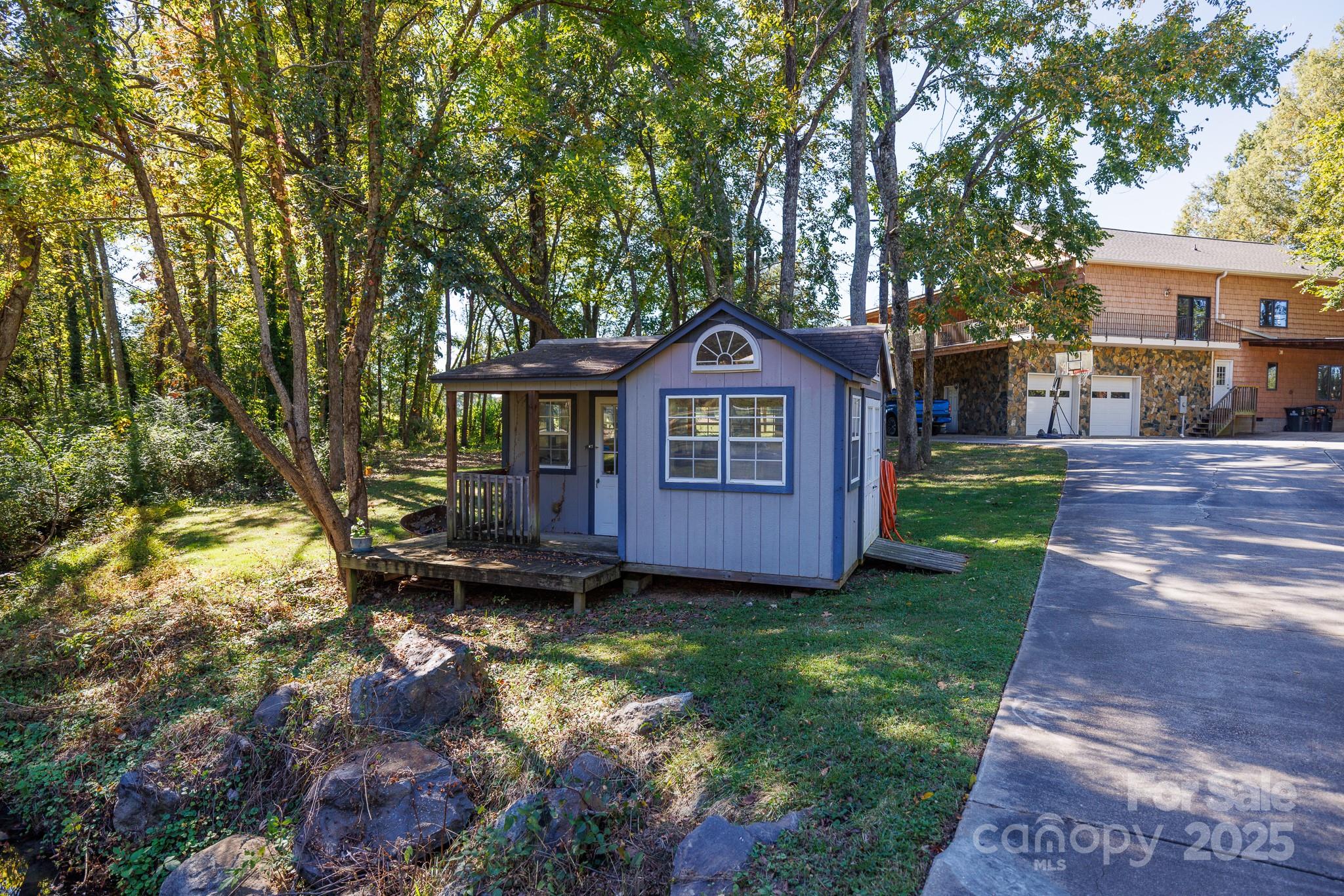 Country Club Estates - Residential