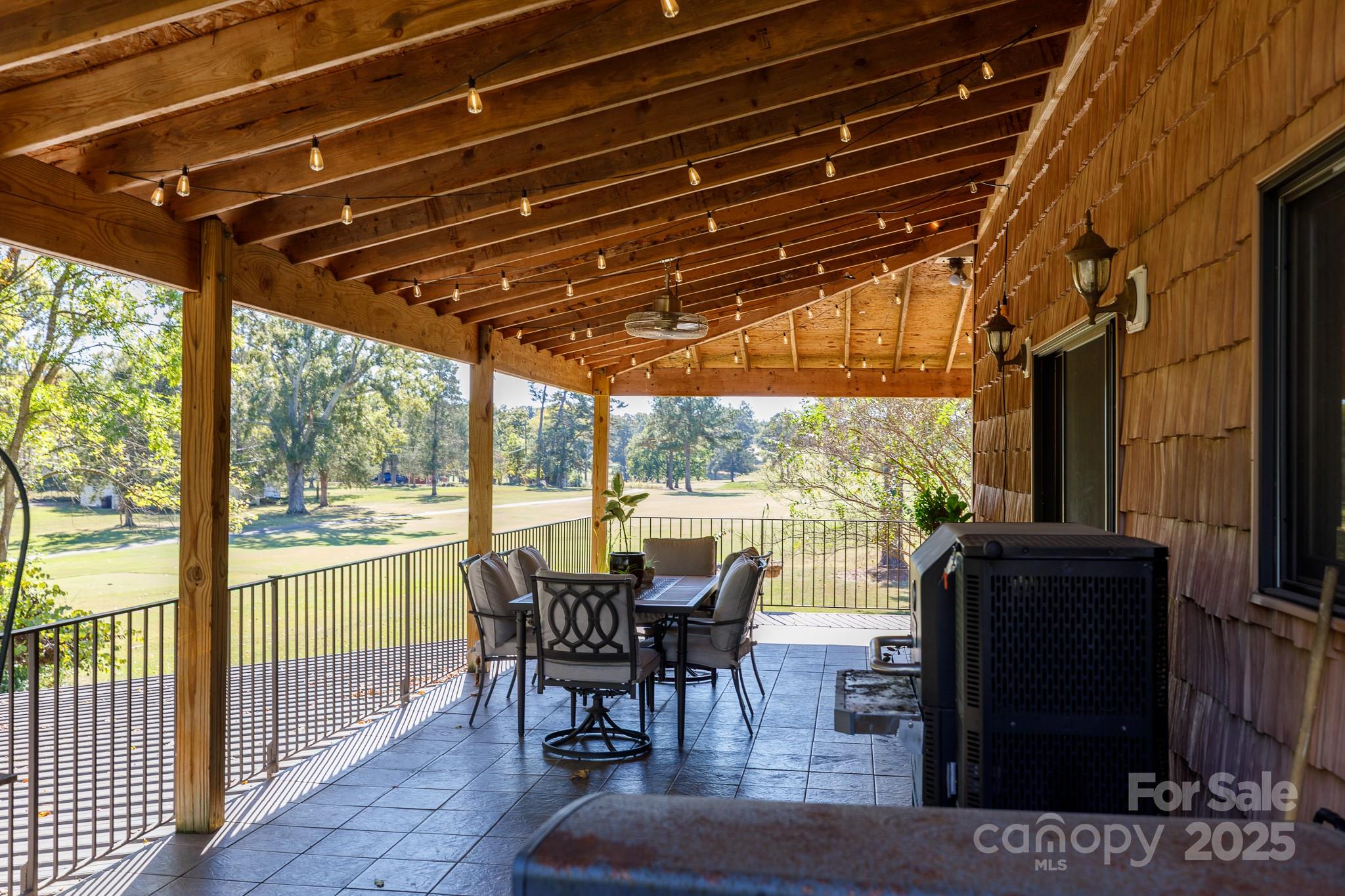 Country Club Estates - Residential