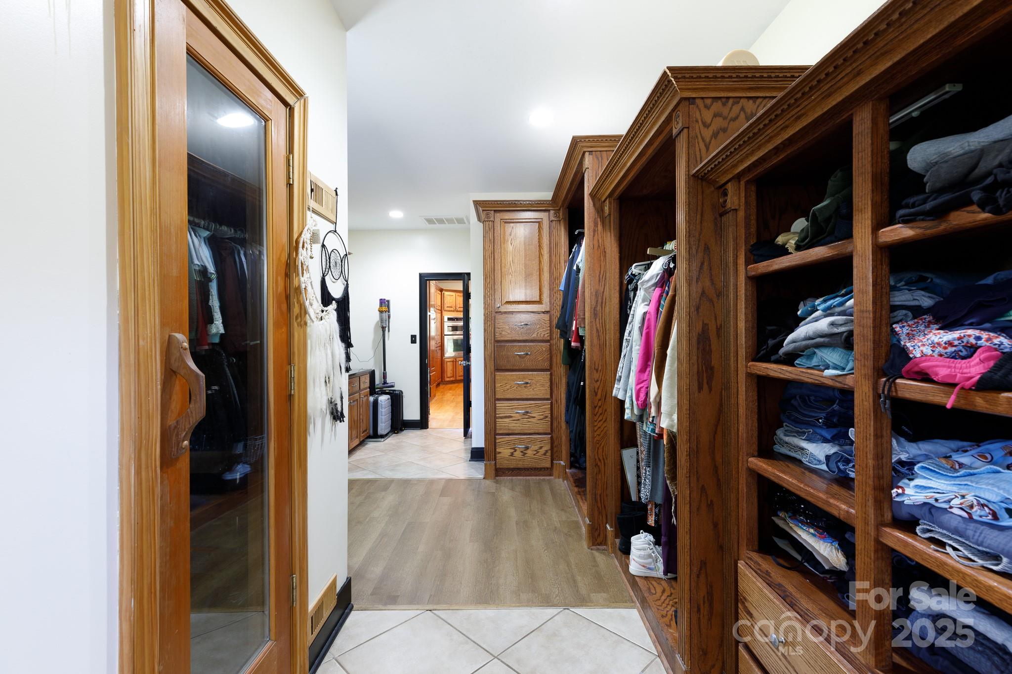 Country Club Estates - Residential