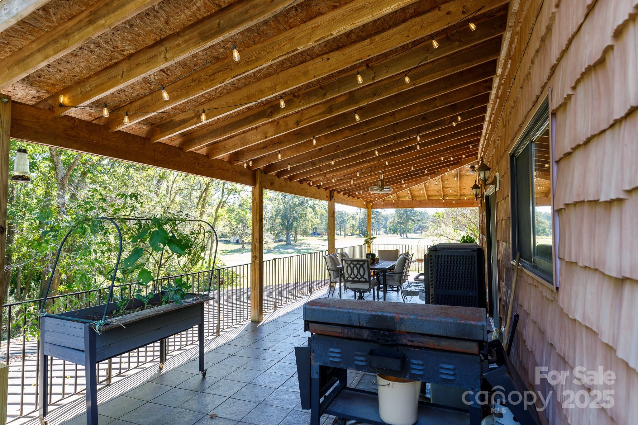 Country Club Estates - Residential