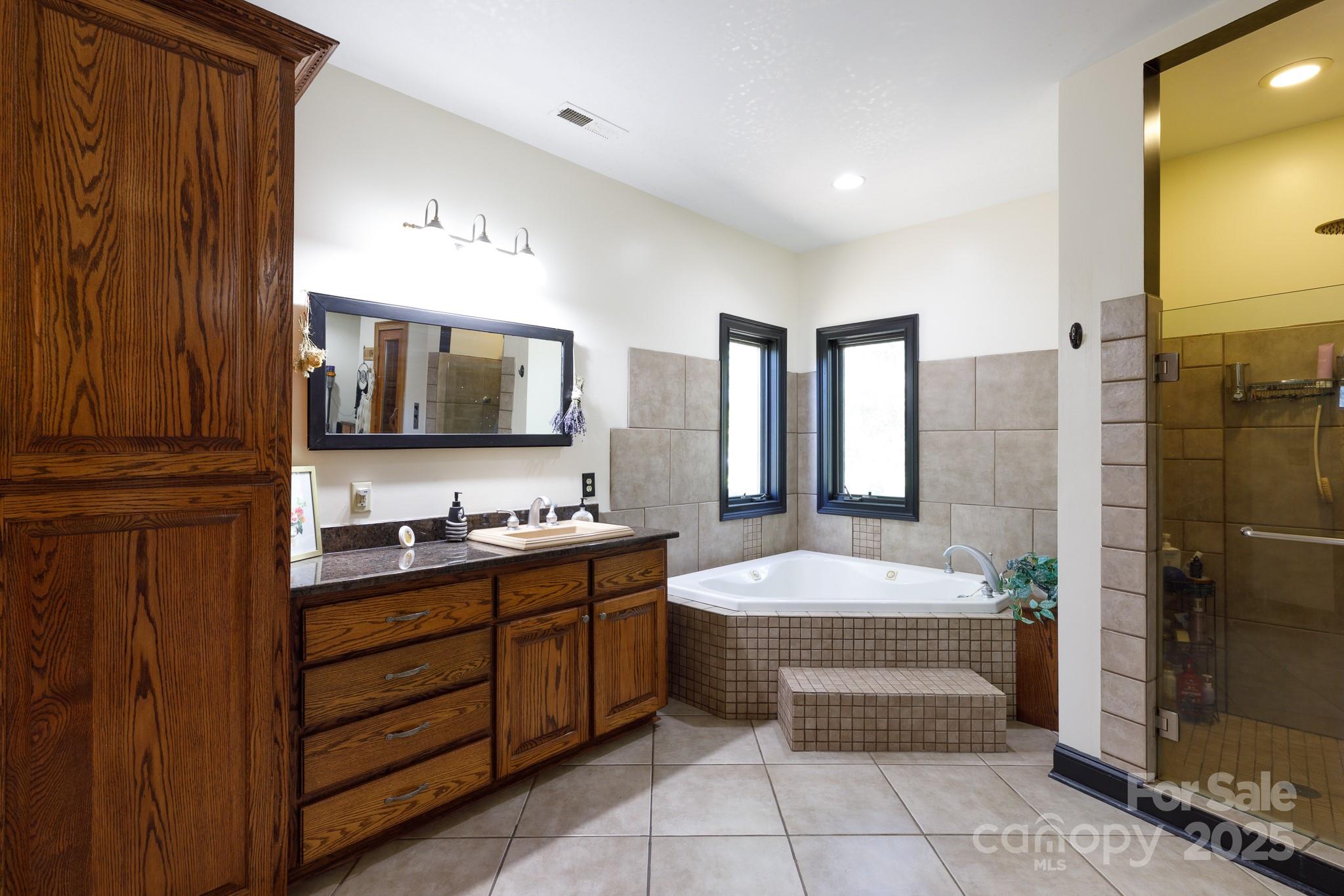 Country Club Estates - Residential