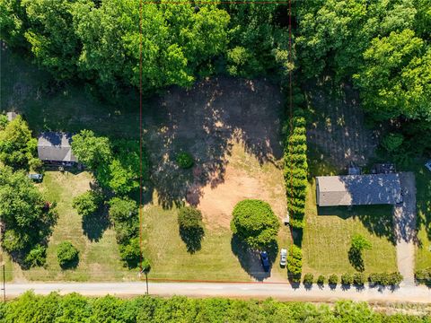 Photo of 24442 JD Drive, Locust, NC 28097 (MLS # 4385092)