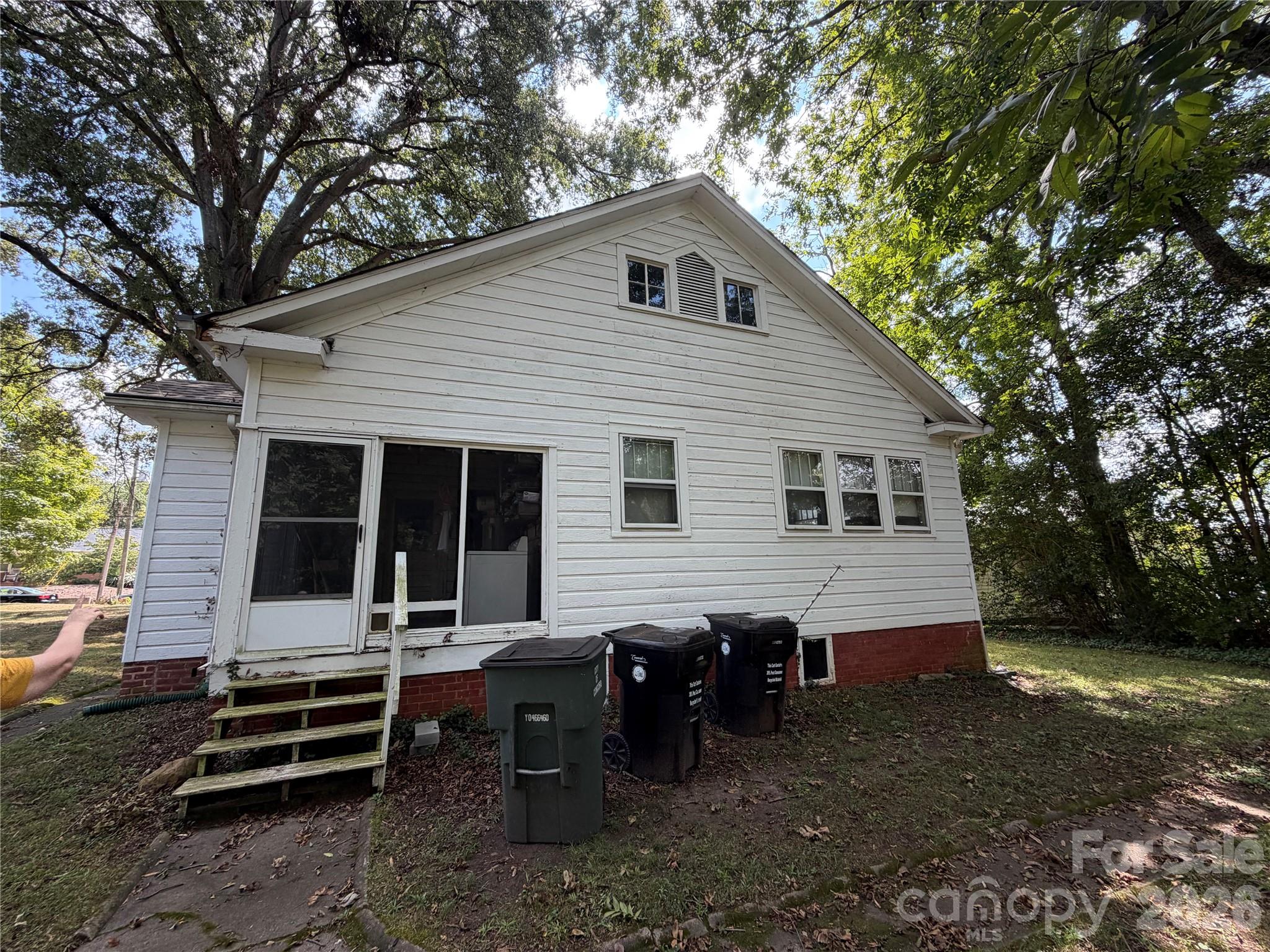 44 Academy Avenue NW