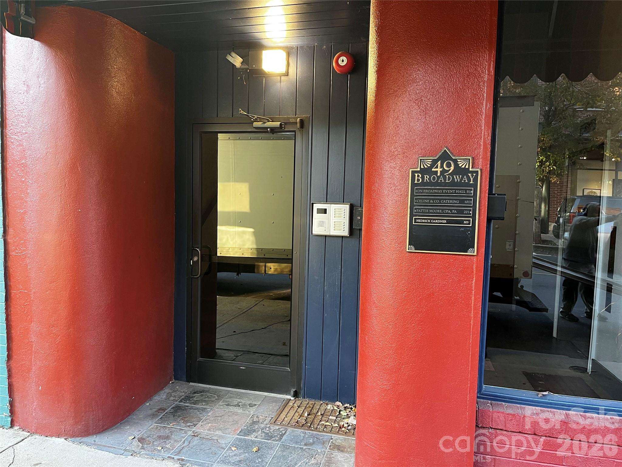 49 Broadway Street 204