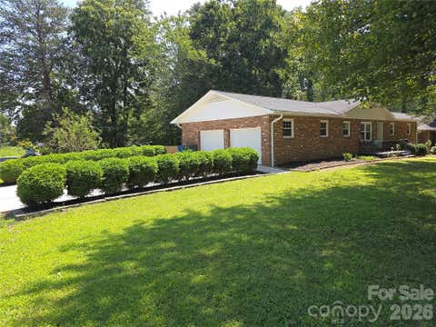 Photo of 1690 26th Street NE, Hickory, NC 28601 (MLS # 4419006)