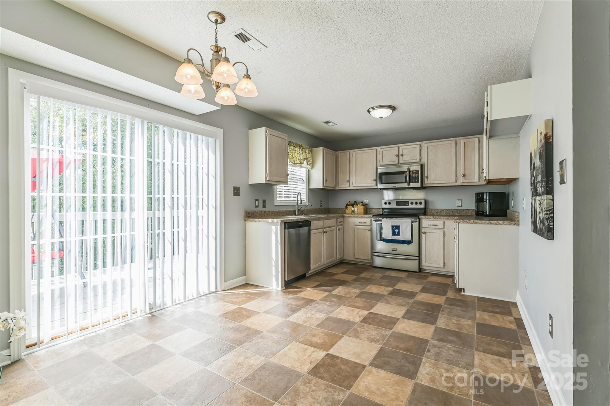 118 Wonderberry Court