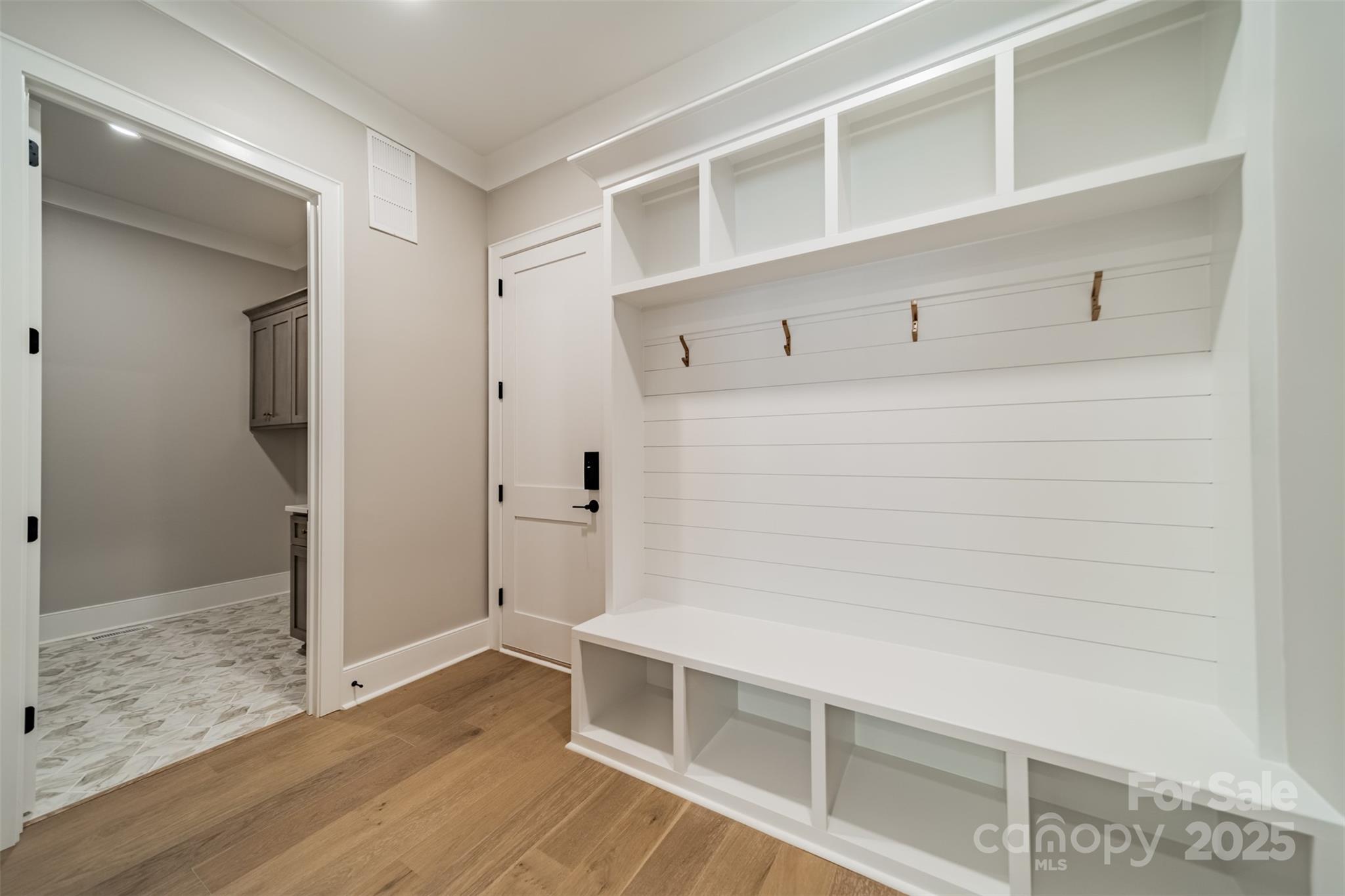 Twin Lakes - Residential