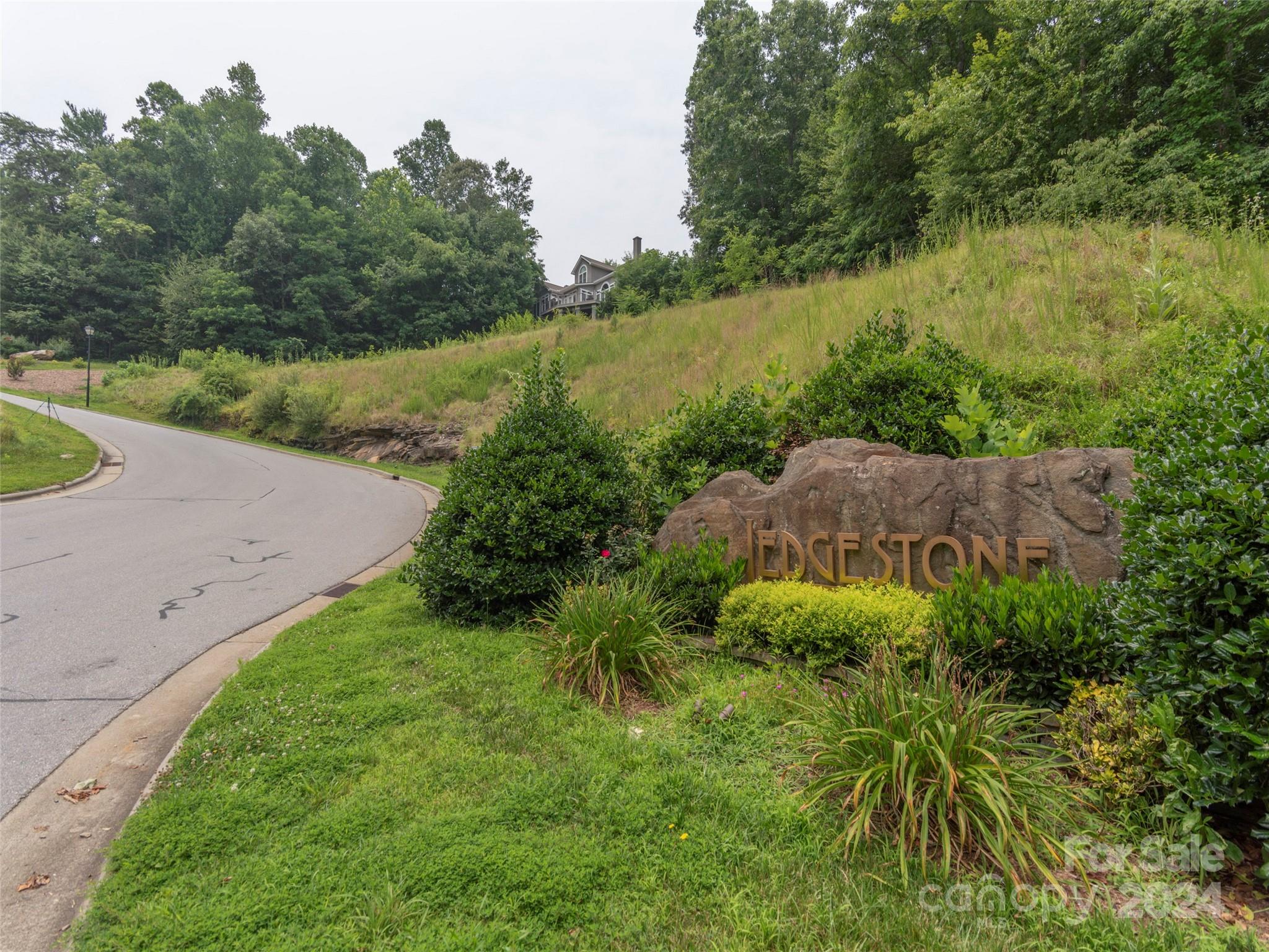 Ledgestone - Residential