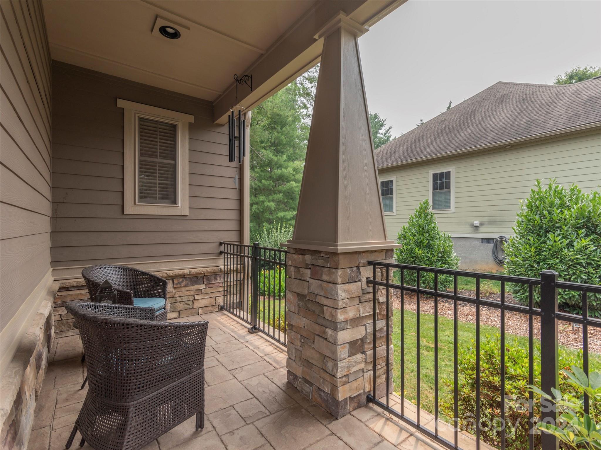 Ledgestone - Residential