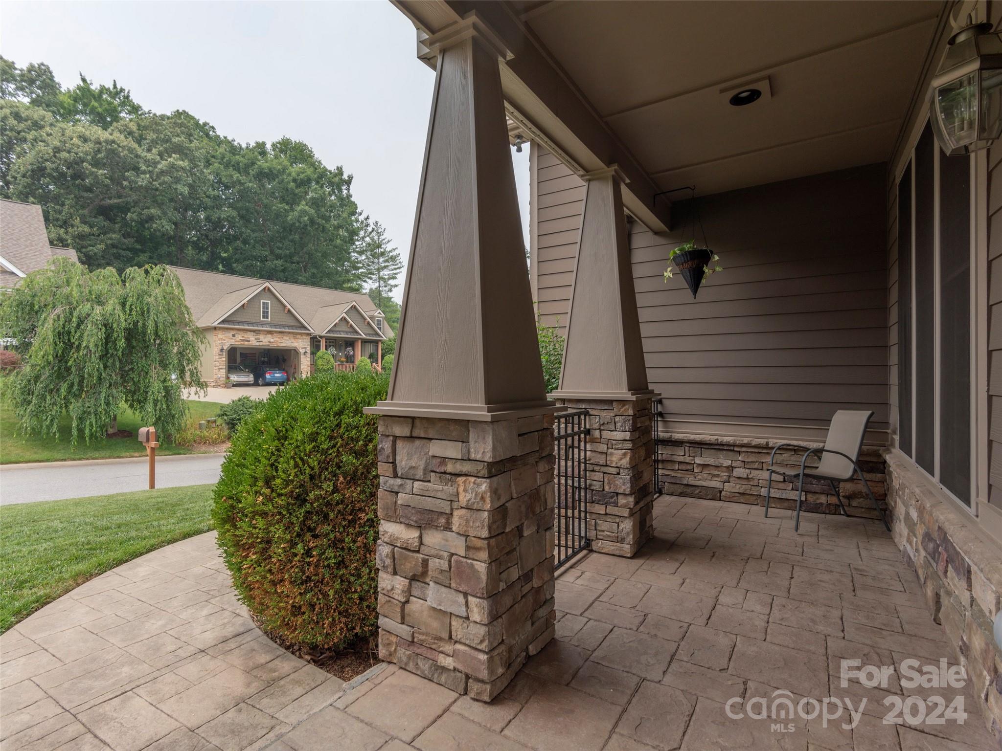 Ledgestone - Residential