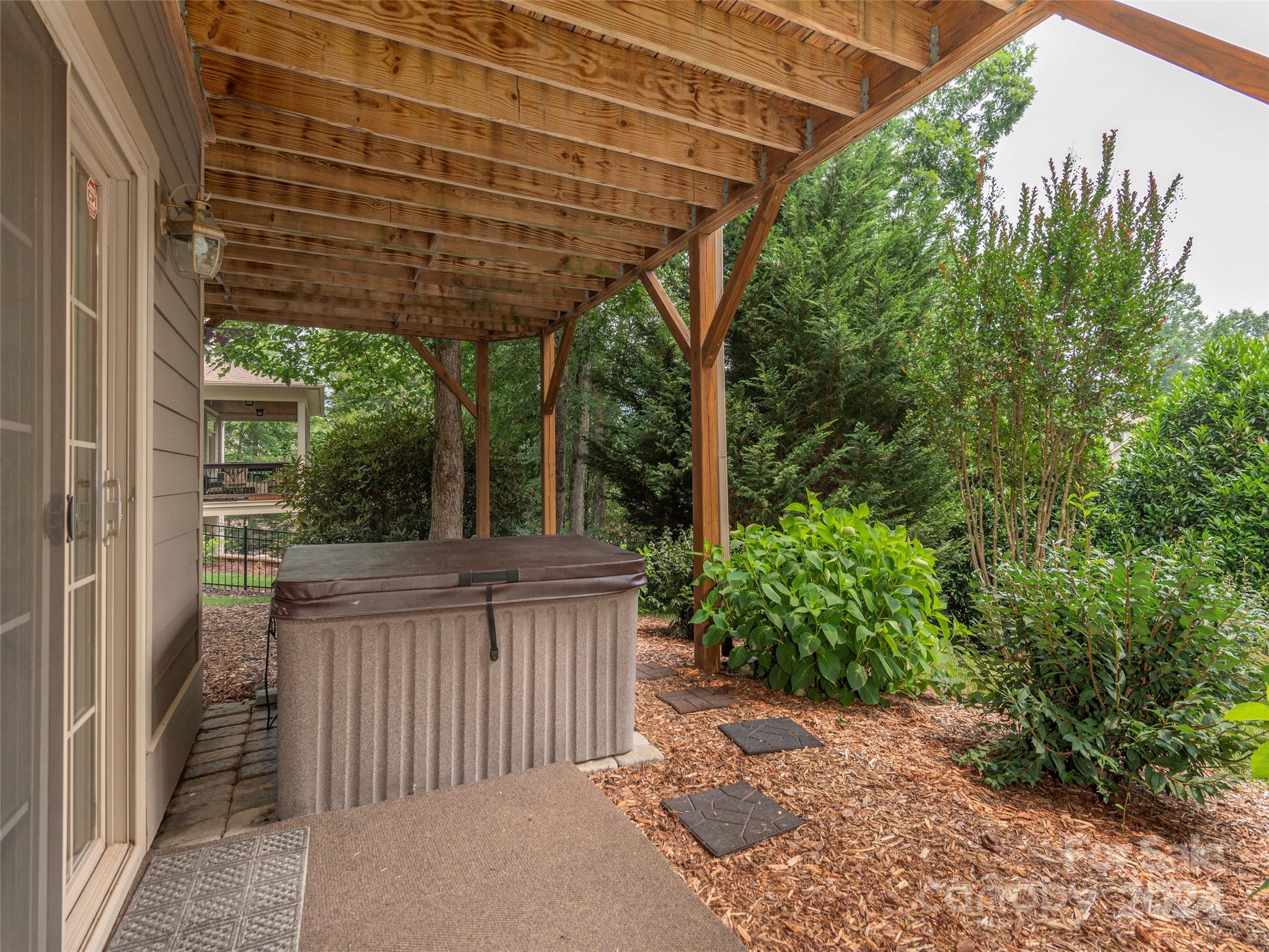 Ledgestone - Residential