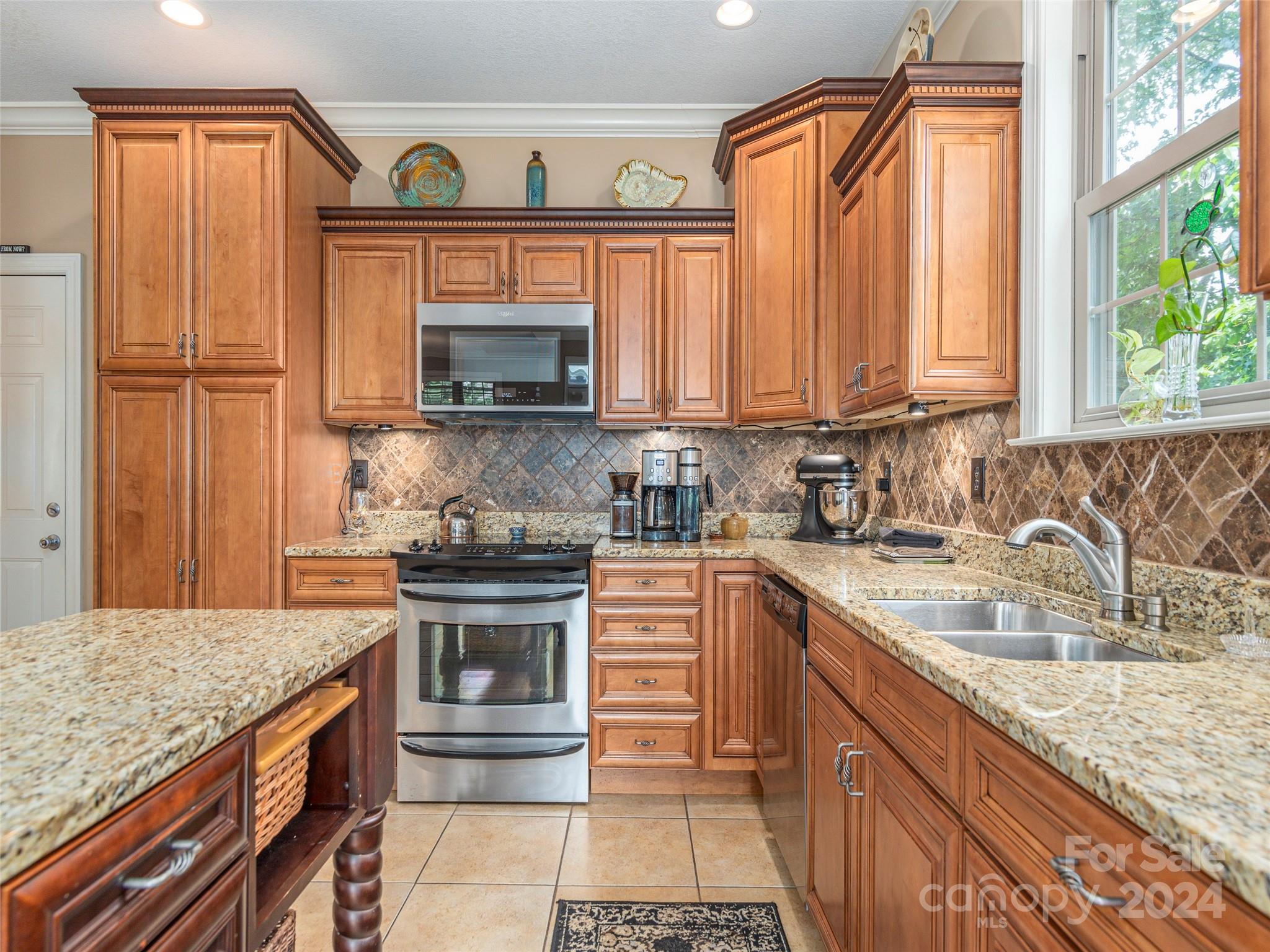 Ledgestone - Residential