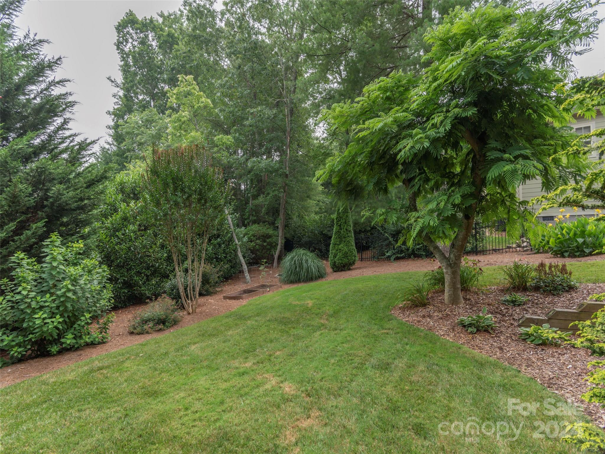 Ledgestone - Residential