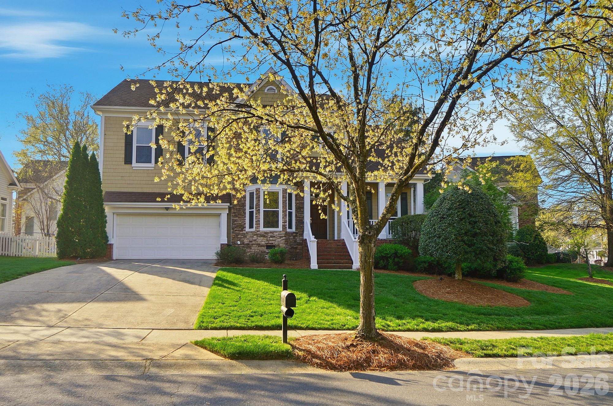 8044 Hawk Crest Court