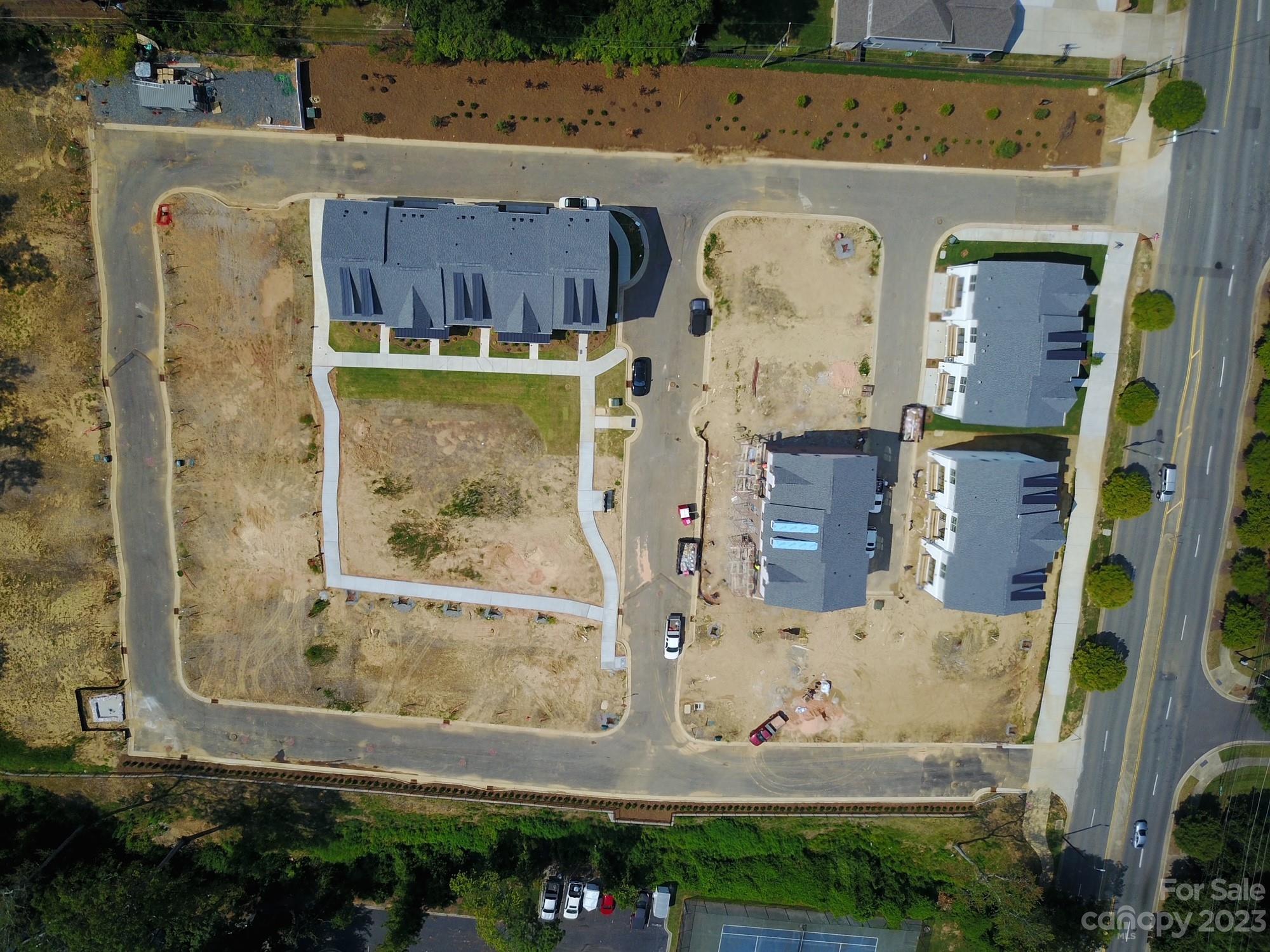 The Townes of Cotswold - Residential