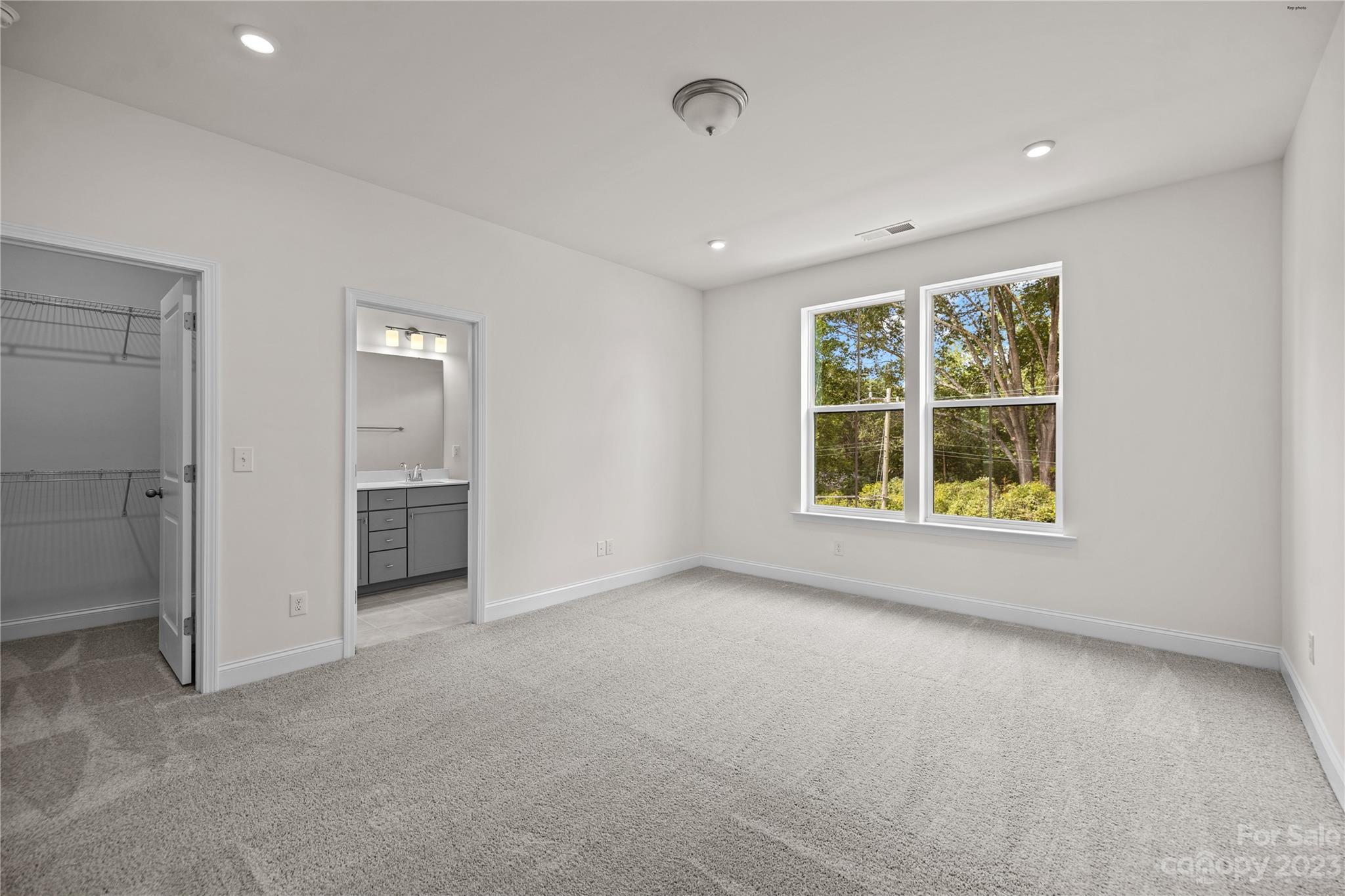 The Townes of Cotswold - Residential